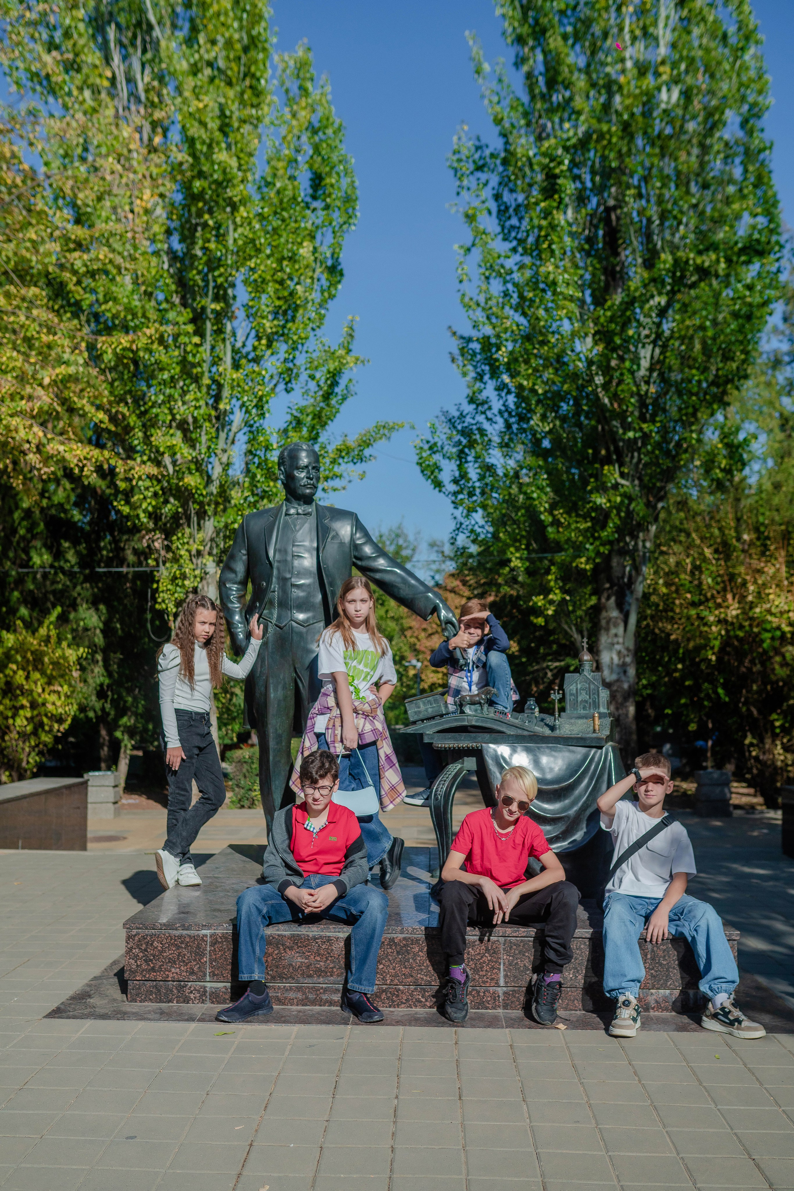 Выпускные (школьные) альбомы (книги) в Ростове-на-Дону. Современные Выпускные Альбомы в Ростове-на-Дону