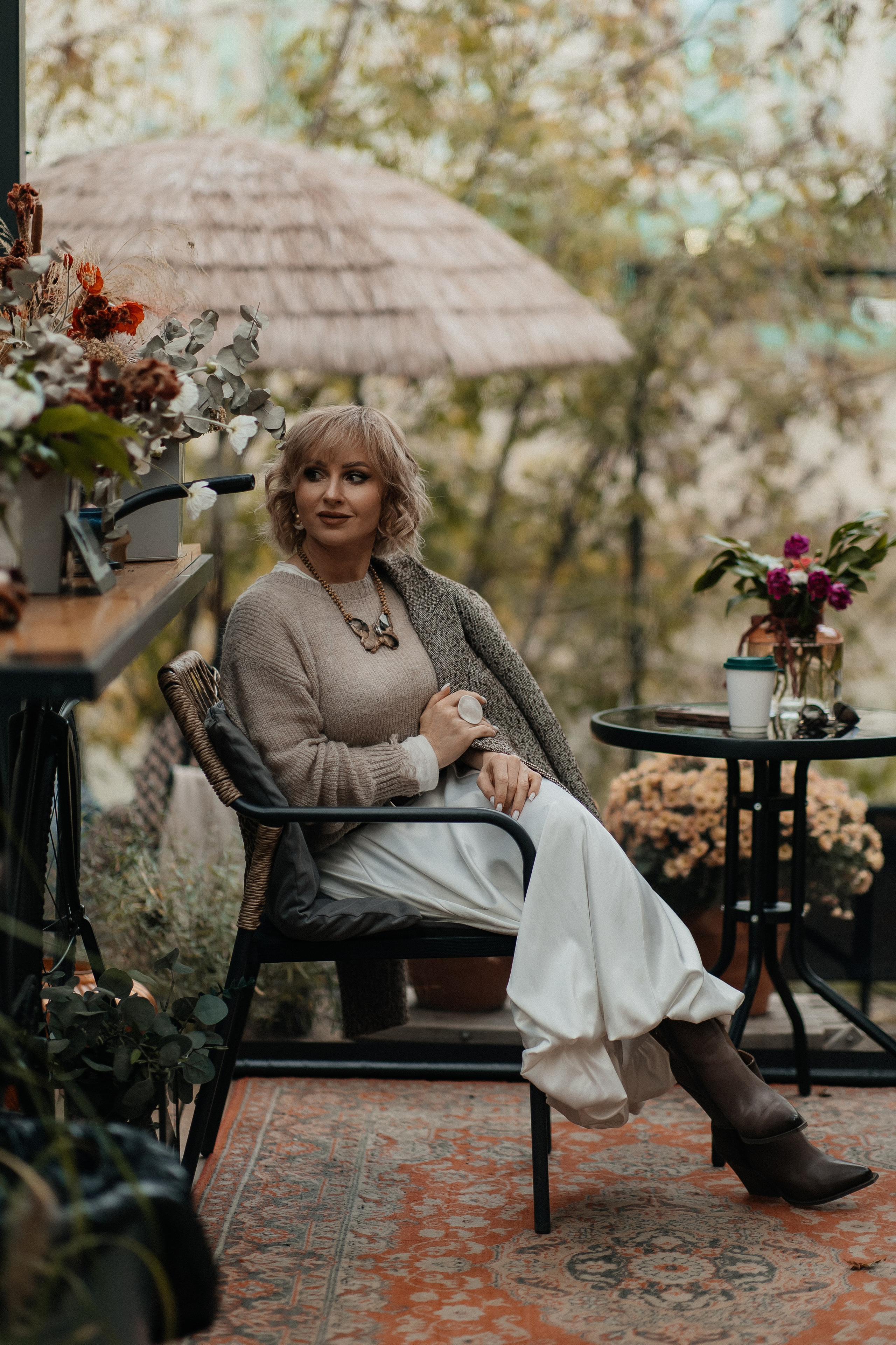 Маша и осень