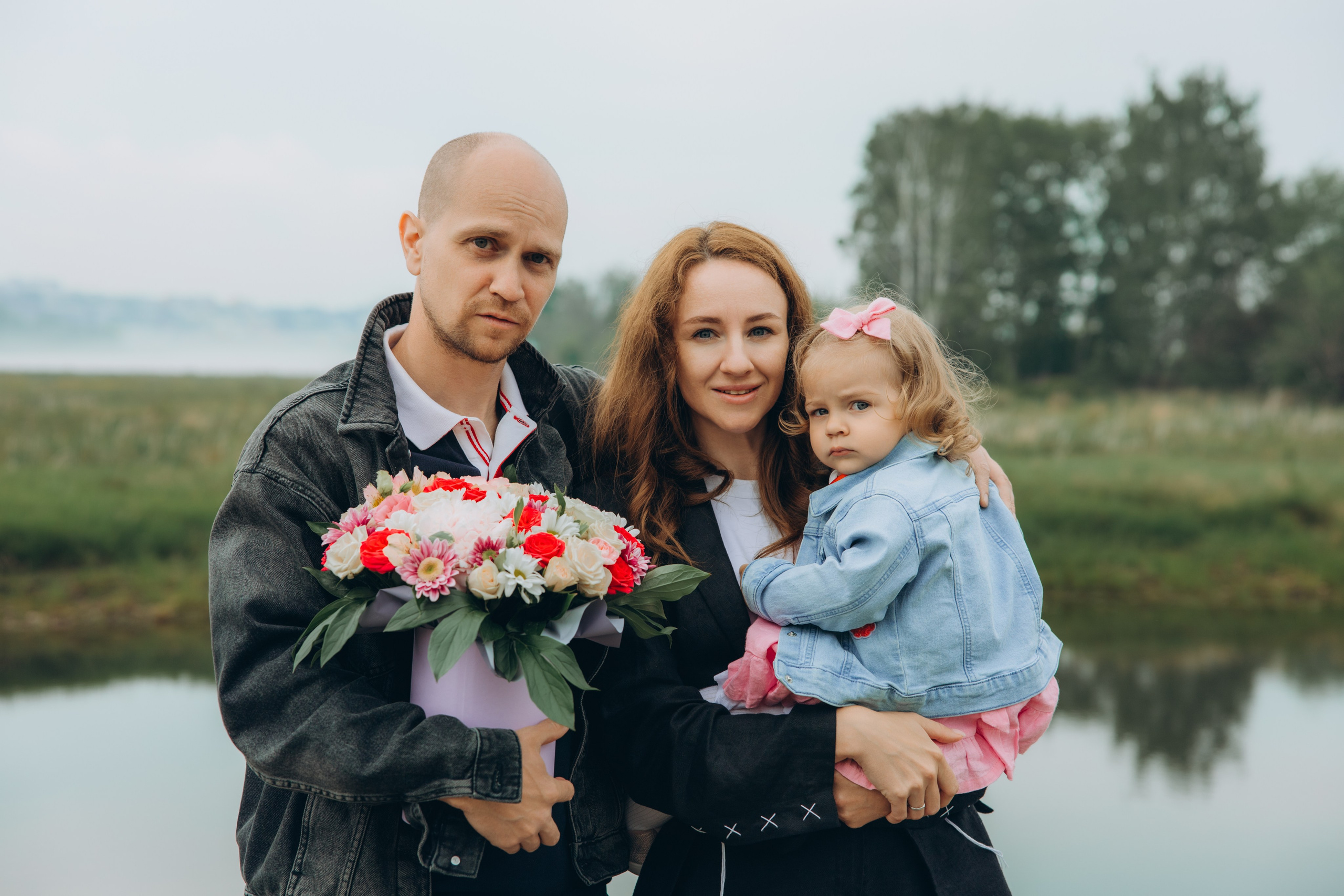 На берегу. Свадебный, семейный фотограф в Иркутске Светлана Макаричева