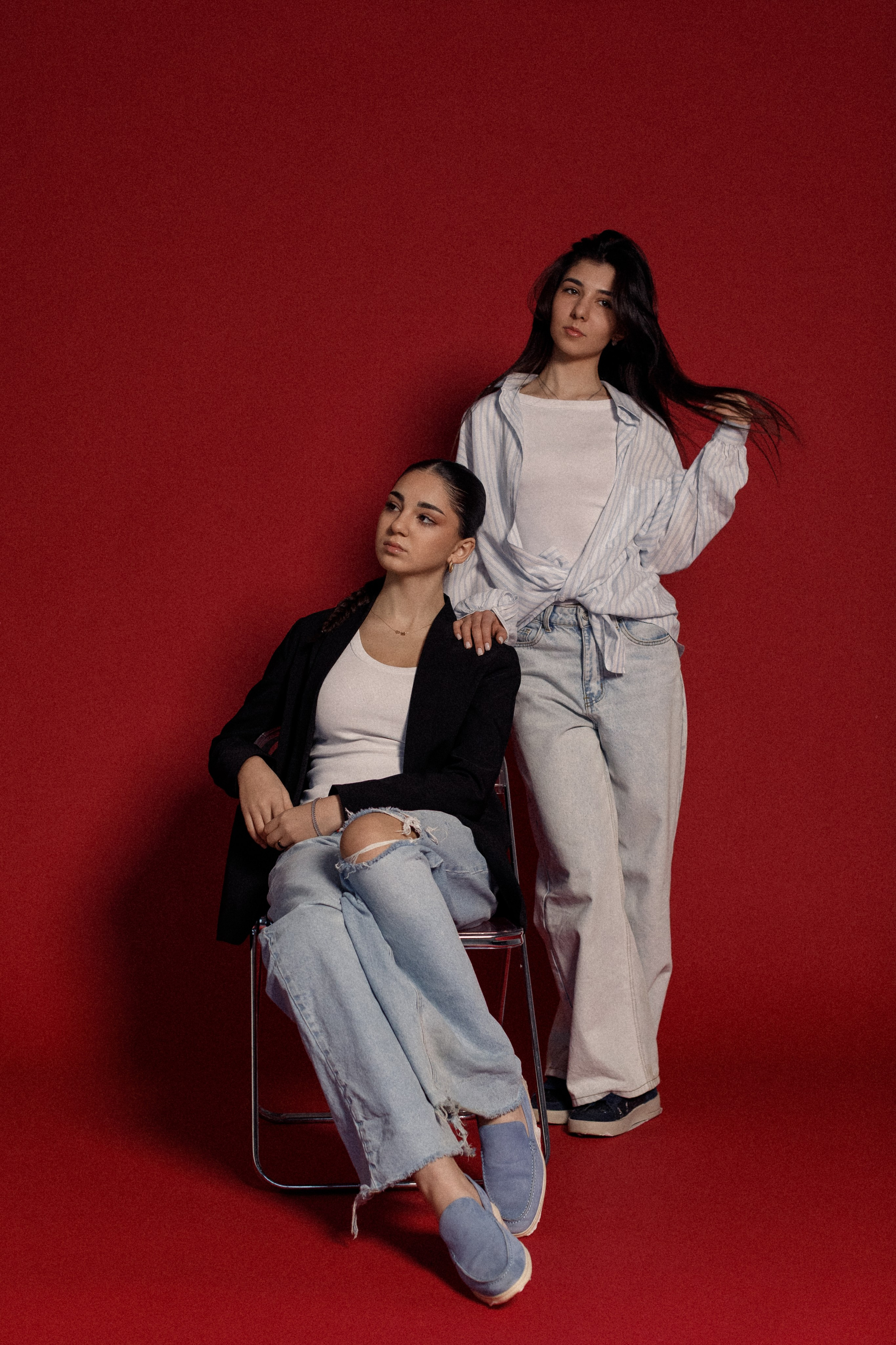 Фотосессия сестёр в студии. Фотограф во Владикавказе Юрий Геворгизов