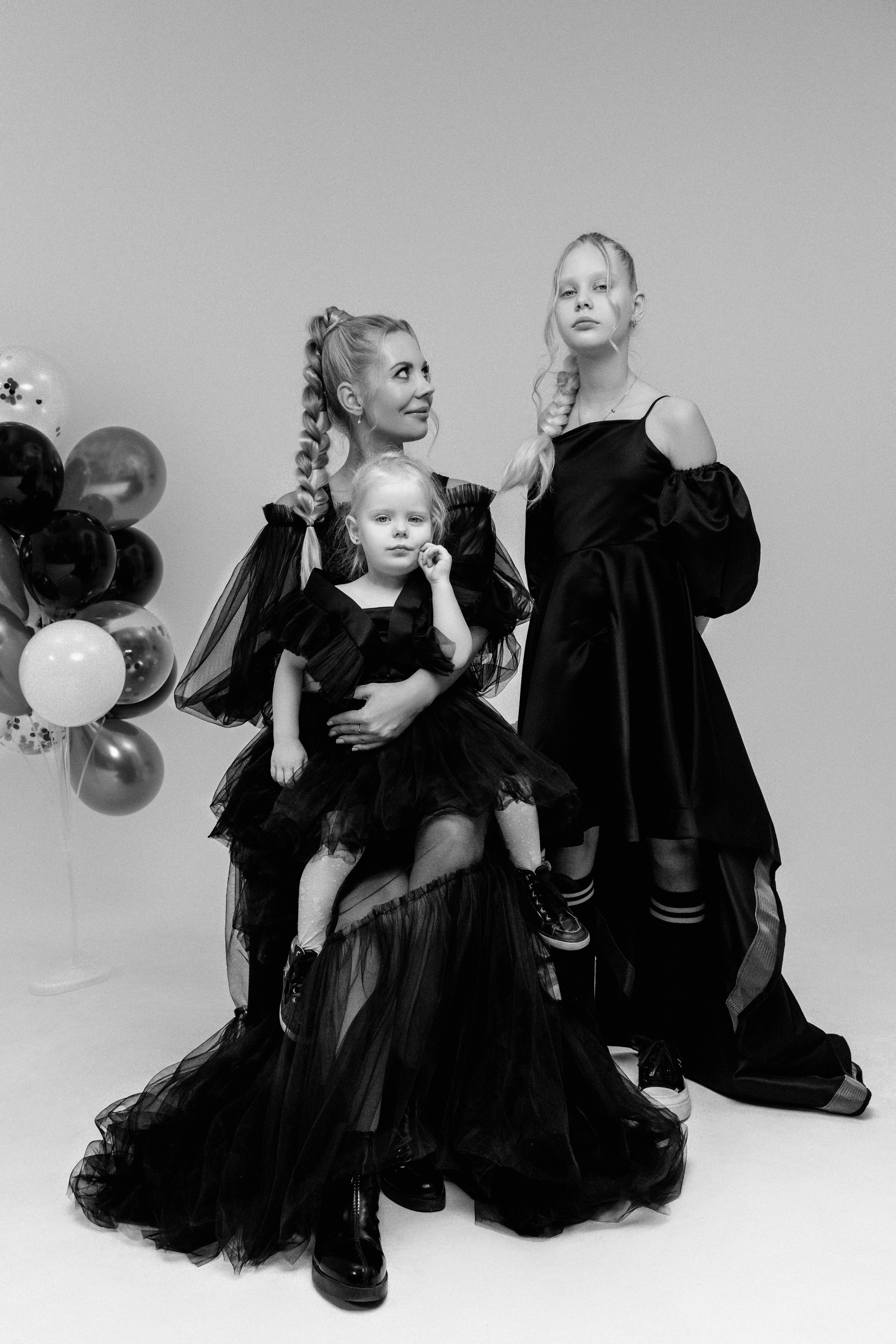 Магия семейных кадров в уютной студии. Ваш семейный фотограф в Минске — Вика Трегубова