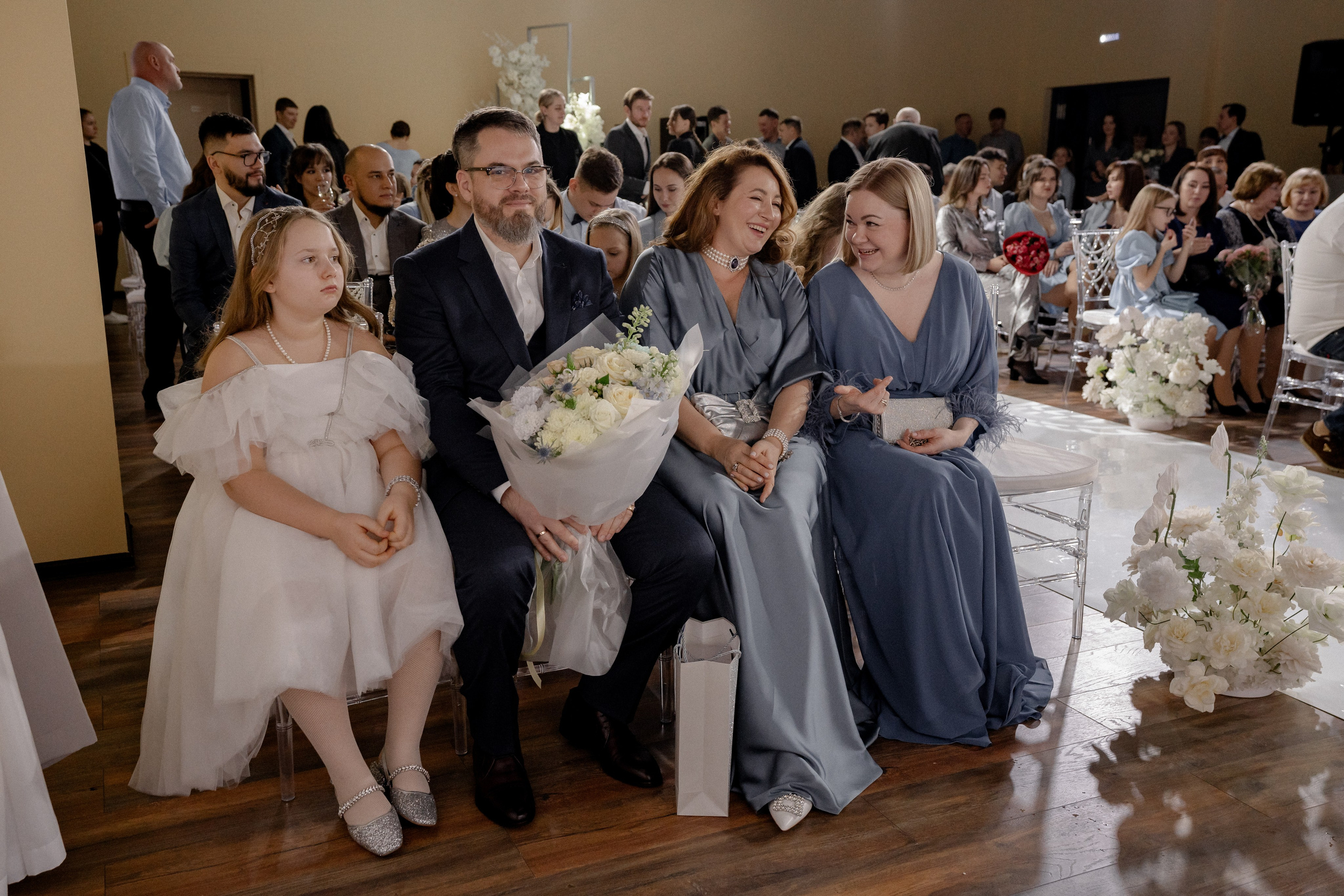 СВАДЕБНАЯ СЬЕМКА СБОРОВ В ОТЕЛЕ И ВЫЕЗД НА ЦЕРЕМОНИЮ (СНЯТО В СИБИРЕ В НИЖНЕВАРТОВСКЕ). Профессиональный фотограф, Санкт-Петербург — Виктория Богомолова