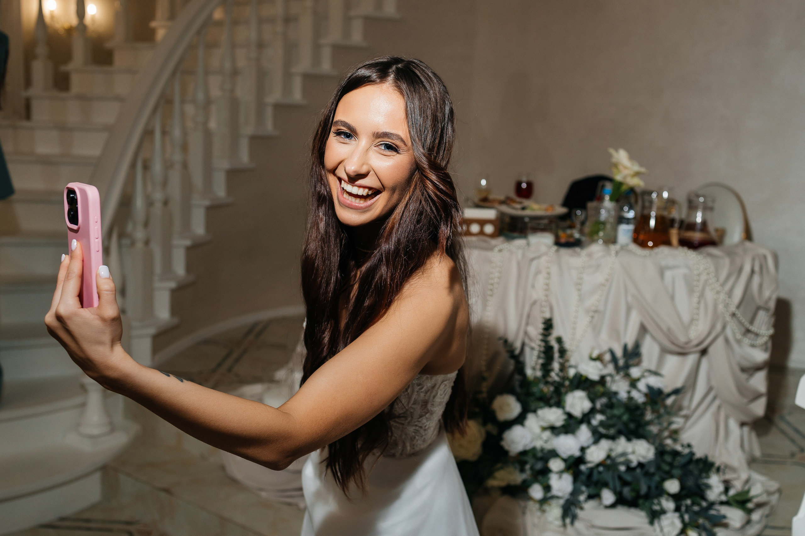 Шумная свадебная вечеринка. Олег Сверчков | Свадебный фотограф Вологда