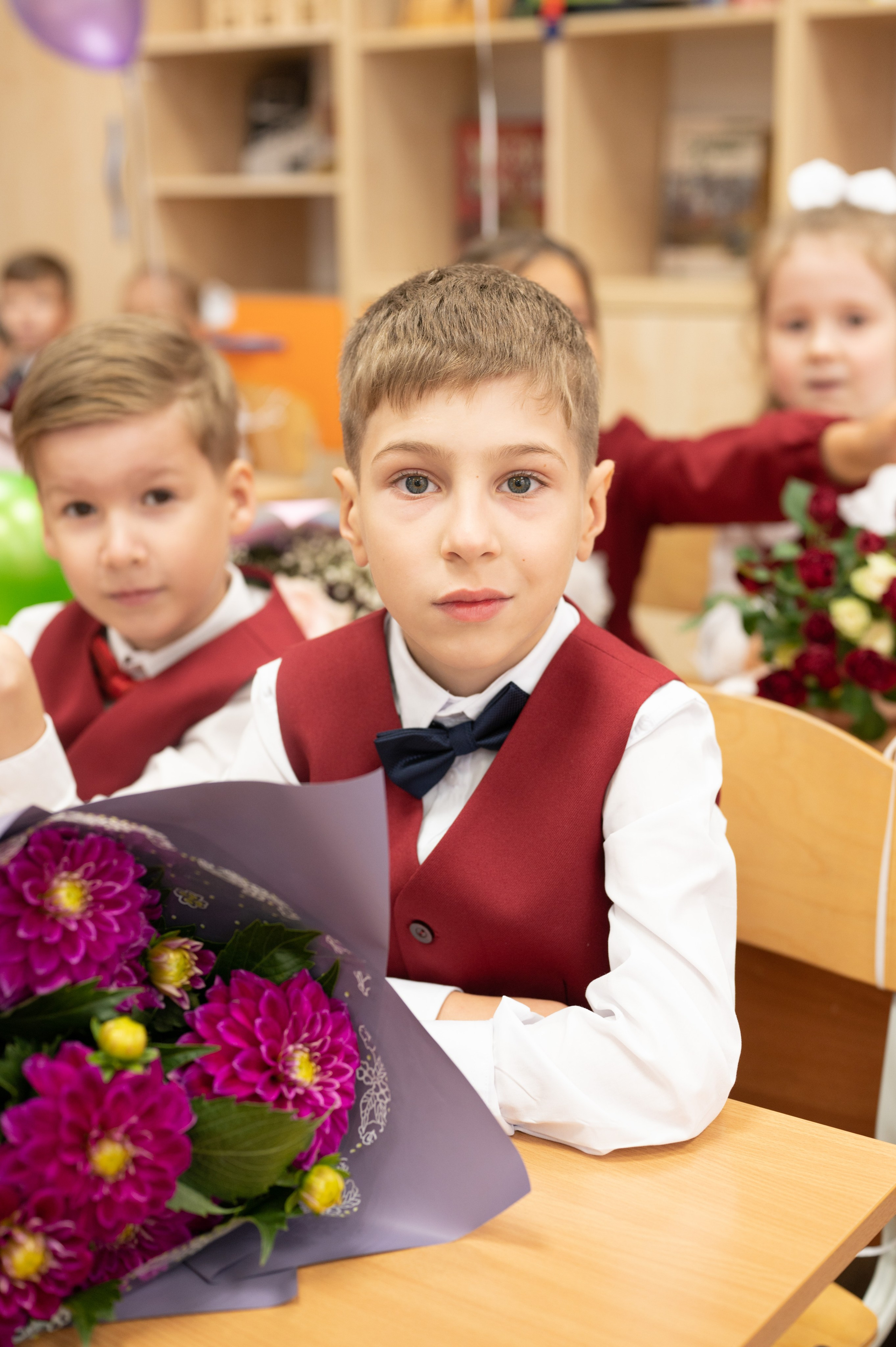 1 сентября 1 К 16 гимназия репортаж, линейка +в классе. Фотограф новорожденных, семейный детский в Тюмени Татьяна Морозова