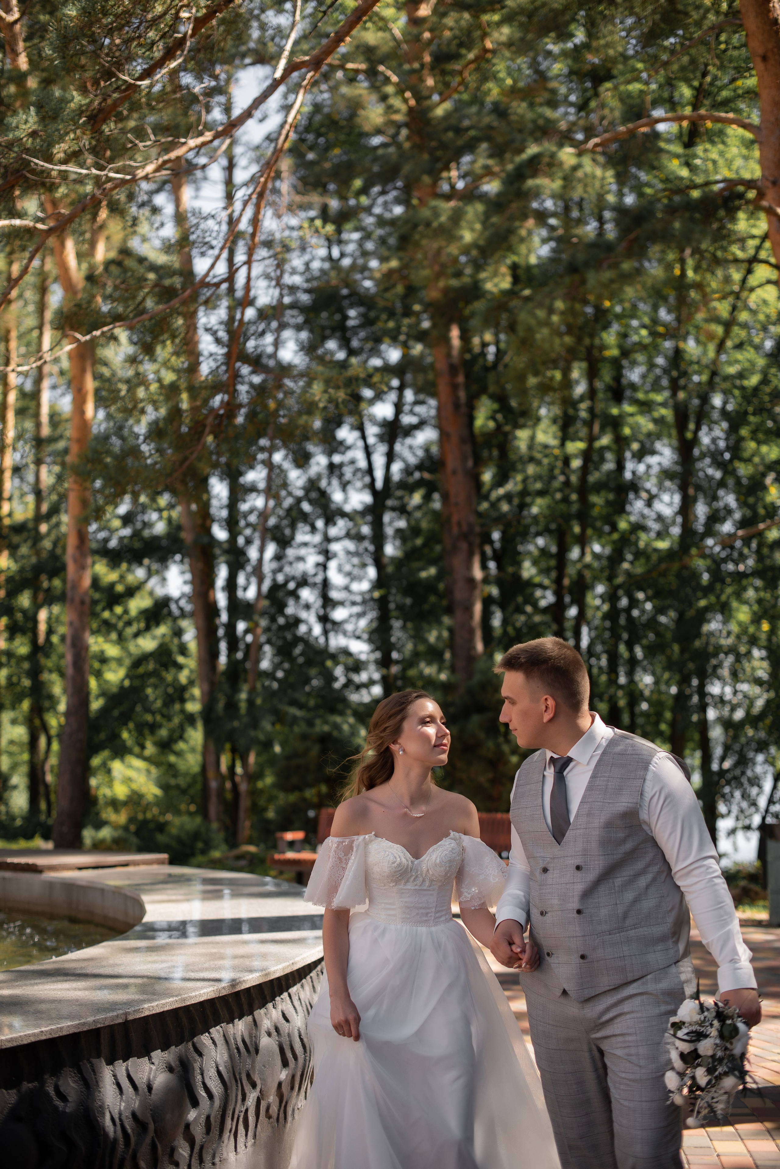 Свадебный альбом 12.08.23 – лучшие кадры с торжества. Свадебный фотограф в Миассе Татьяна Ружникова