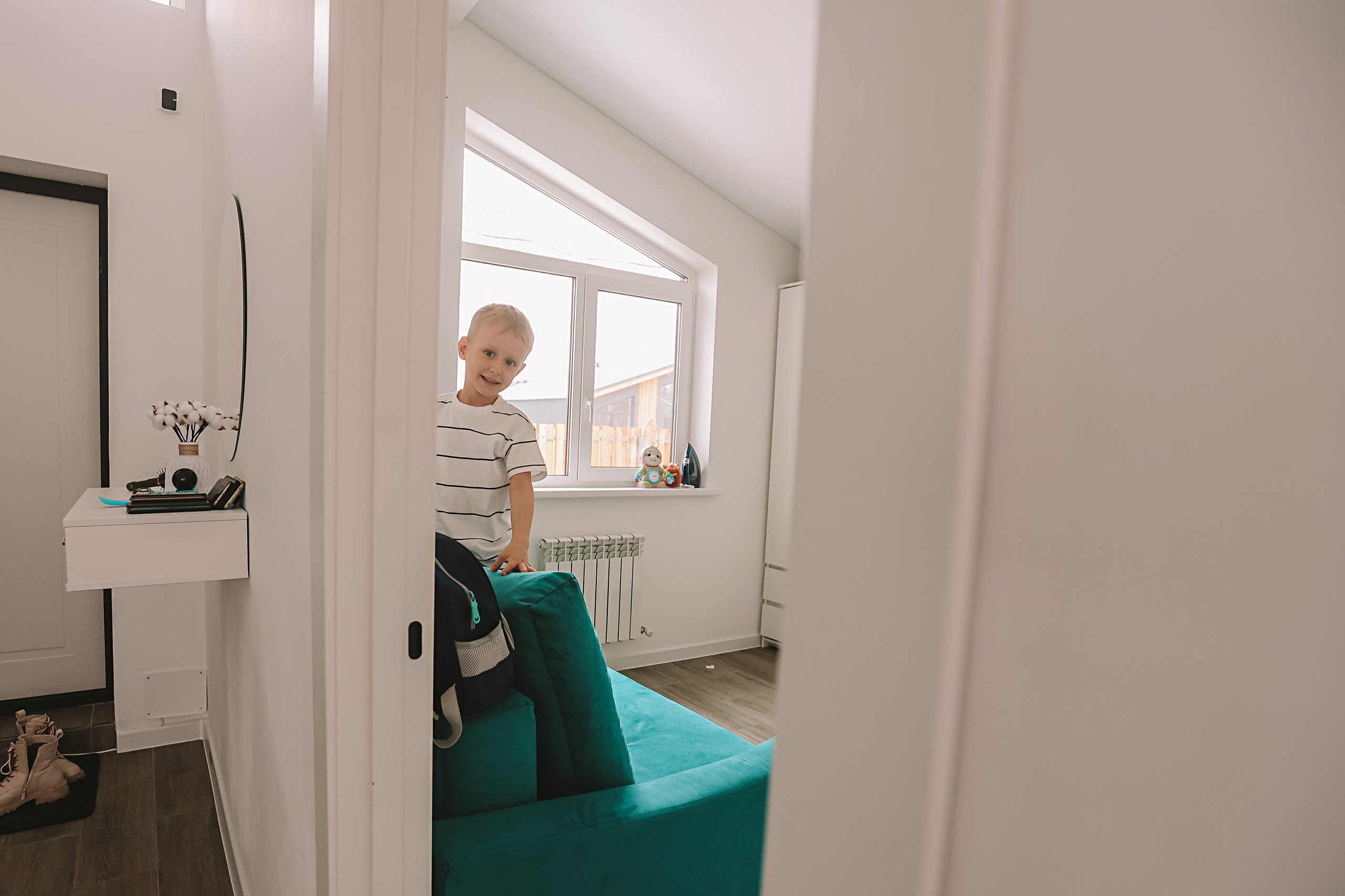 Семейная в домике (репортаж). Семейный фотограф Тюмень, фотограф на роды Салмина Мария