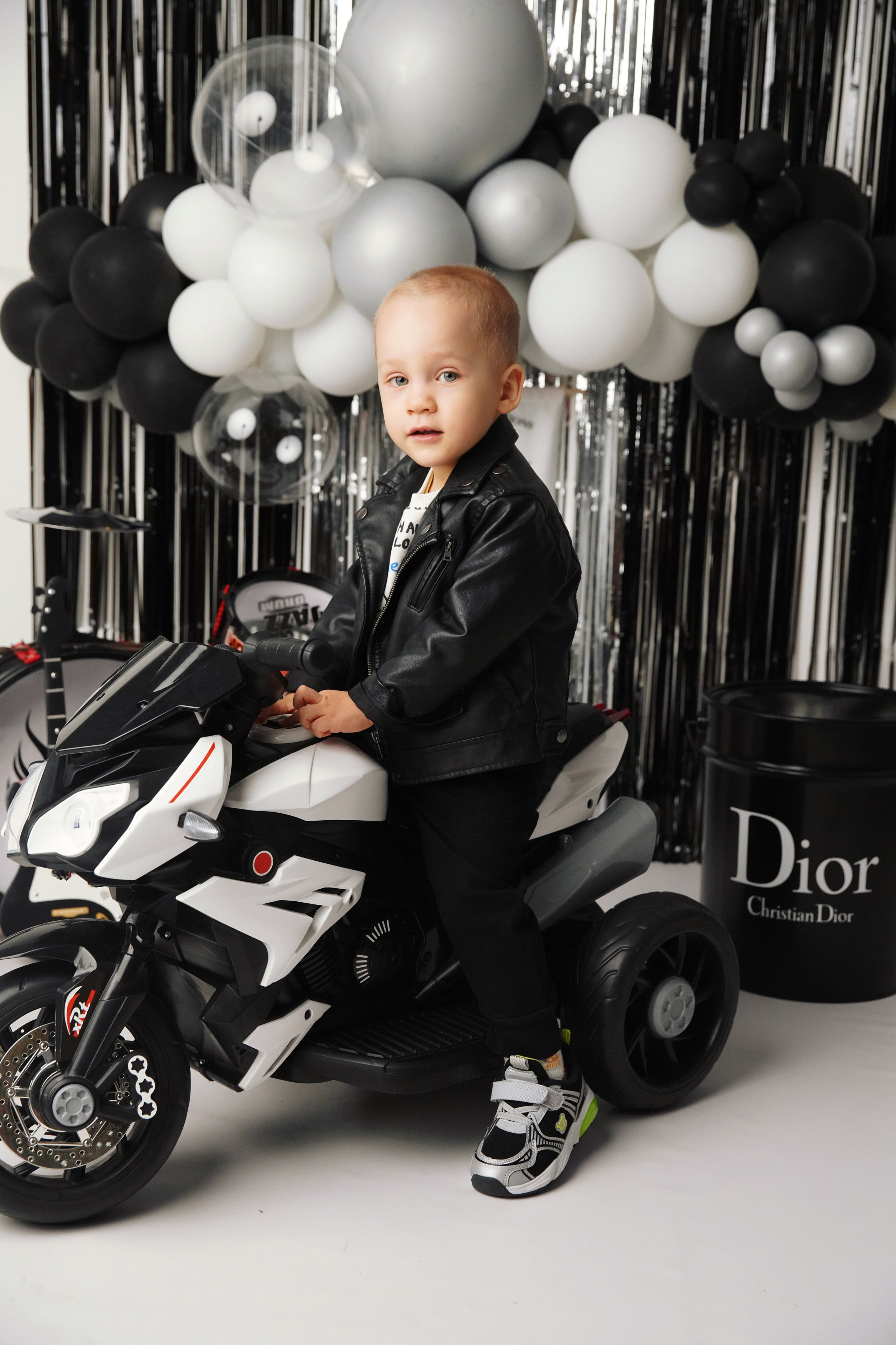 Байкер. Фотограф новорожденных. Семейный и детский фотограф в городе Сургуте