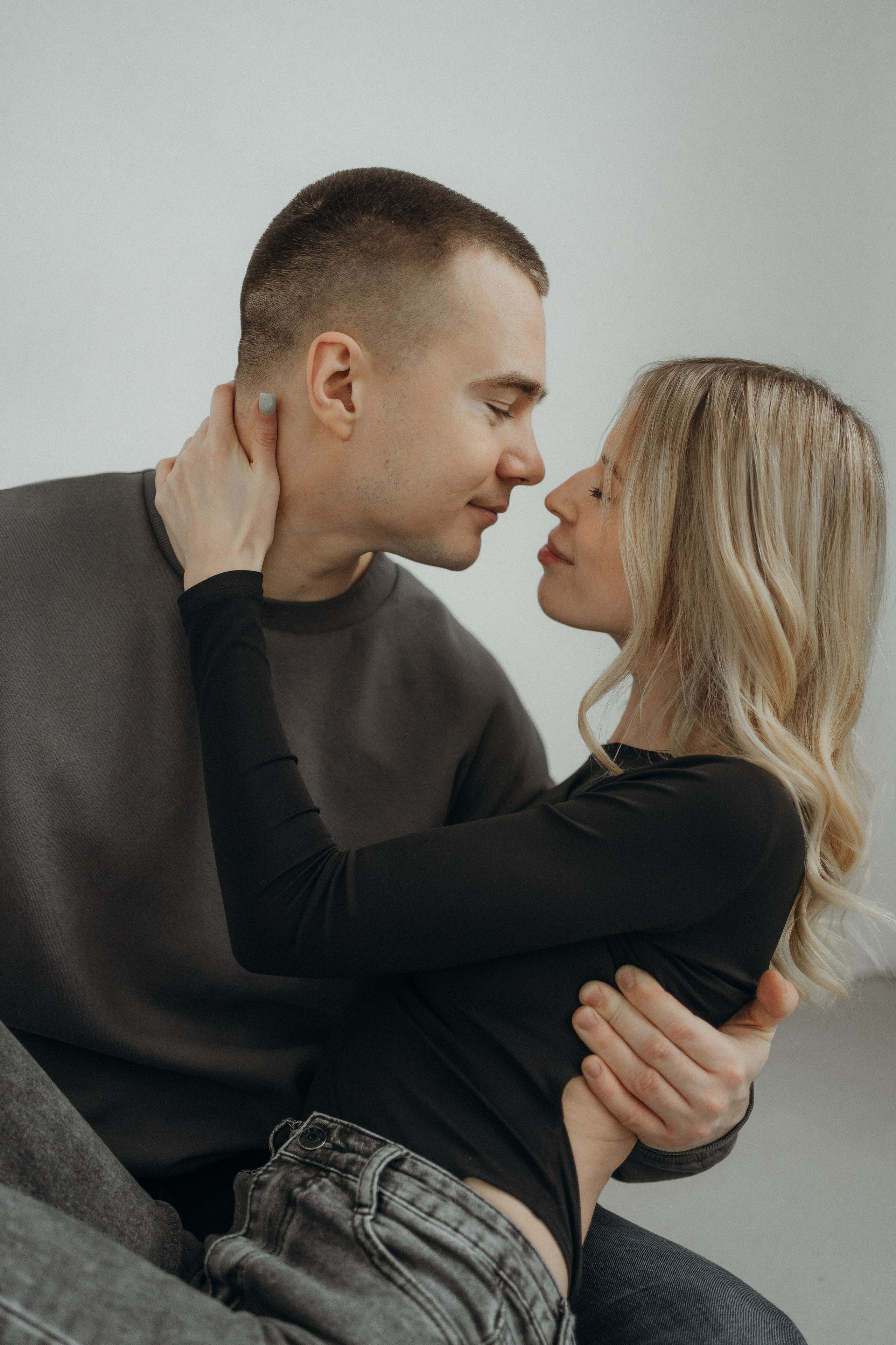 Парная фотосессия в студии в Архангельске. Портретный и свадебный фотограф в Архангельске Елизавета Стрекаловская