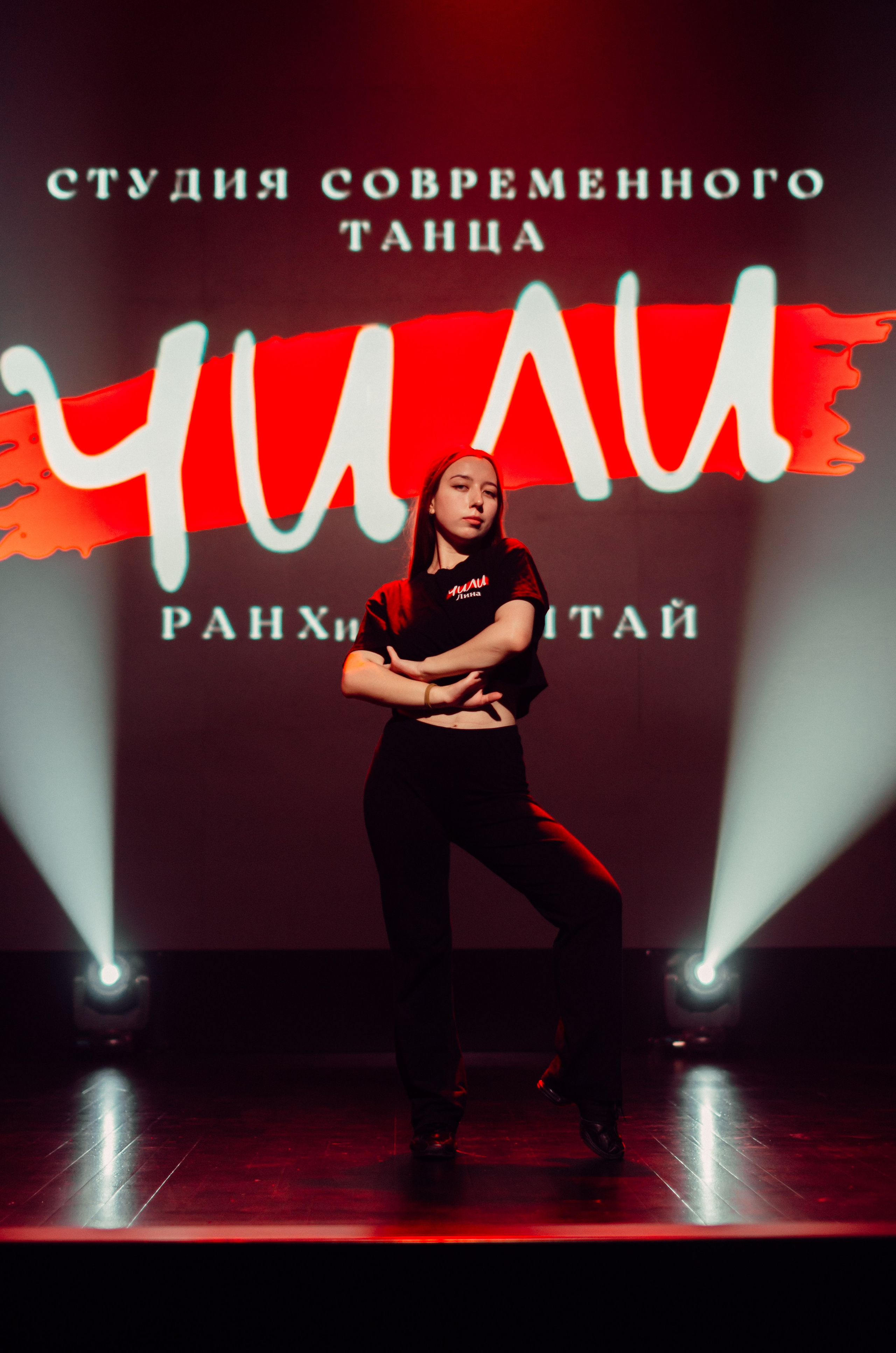 Групповая фотосъемка танцевального коллектива. Денисова Аля — фотограф для парных съемок и индивидуальных историй в Барнауле