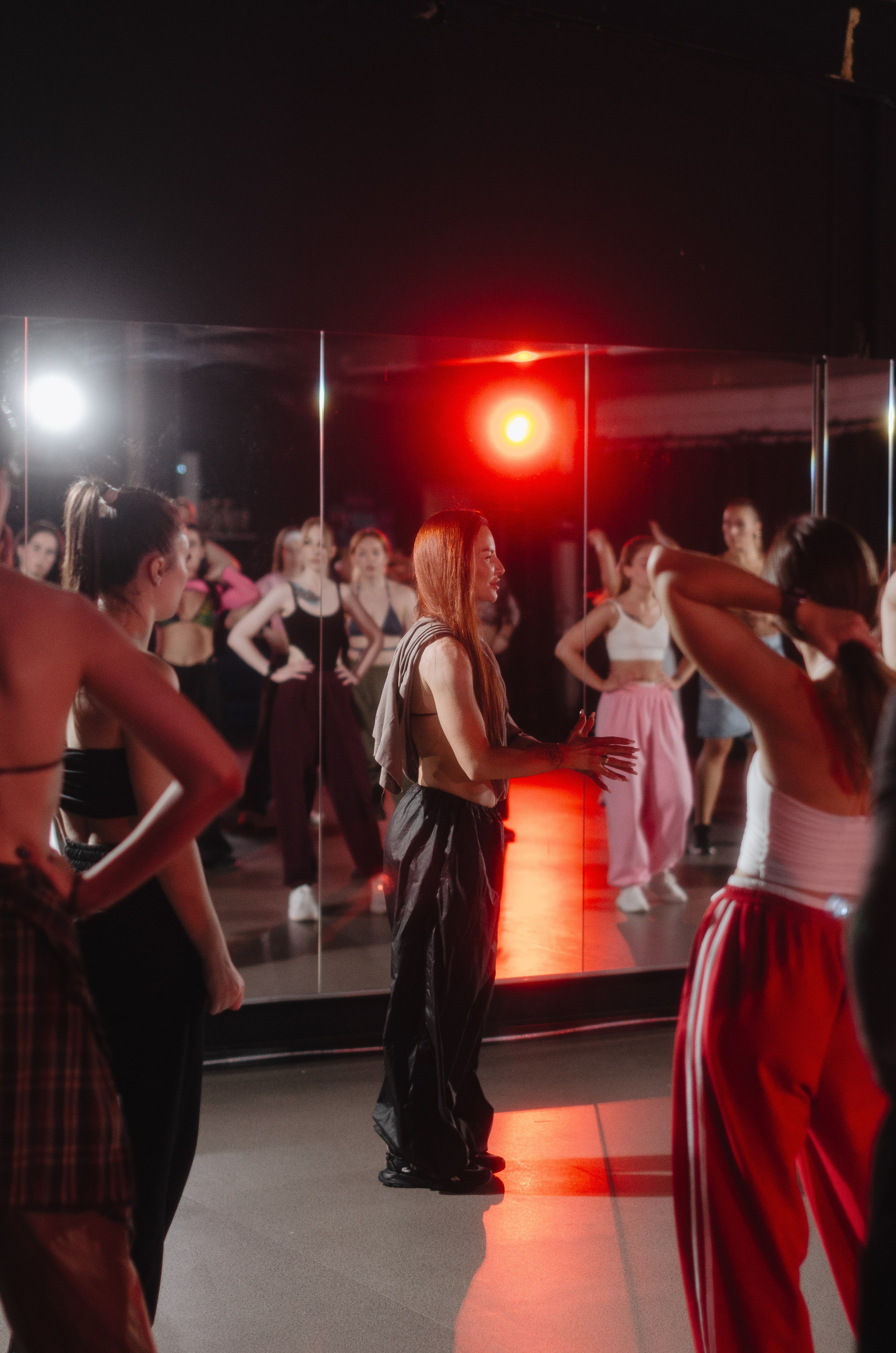 Мастер-классы по High Heels/Girly hip-hop от Оксаны ATTA. Денисова Аля — фотограф для парных съемок и индивидуальных историй в Барнауле