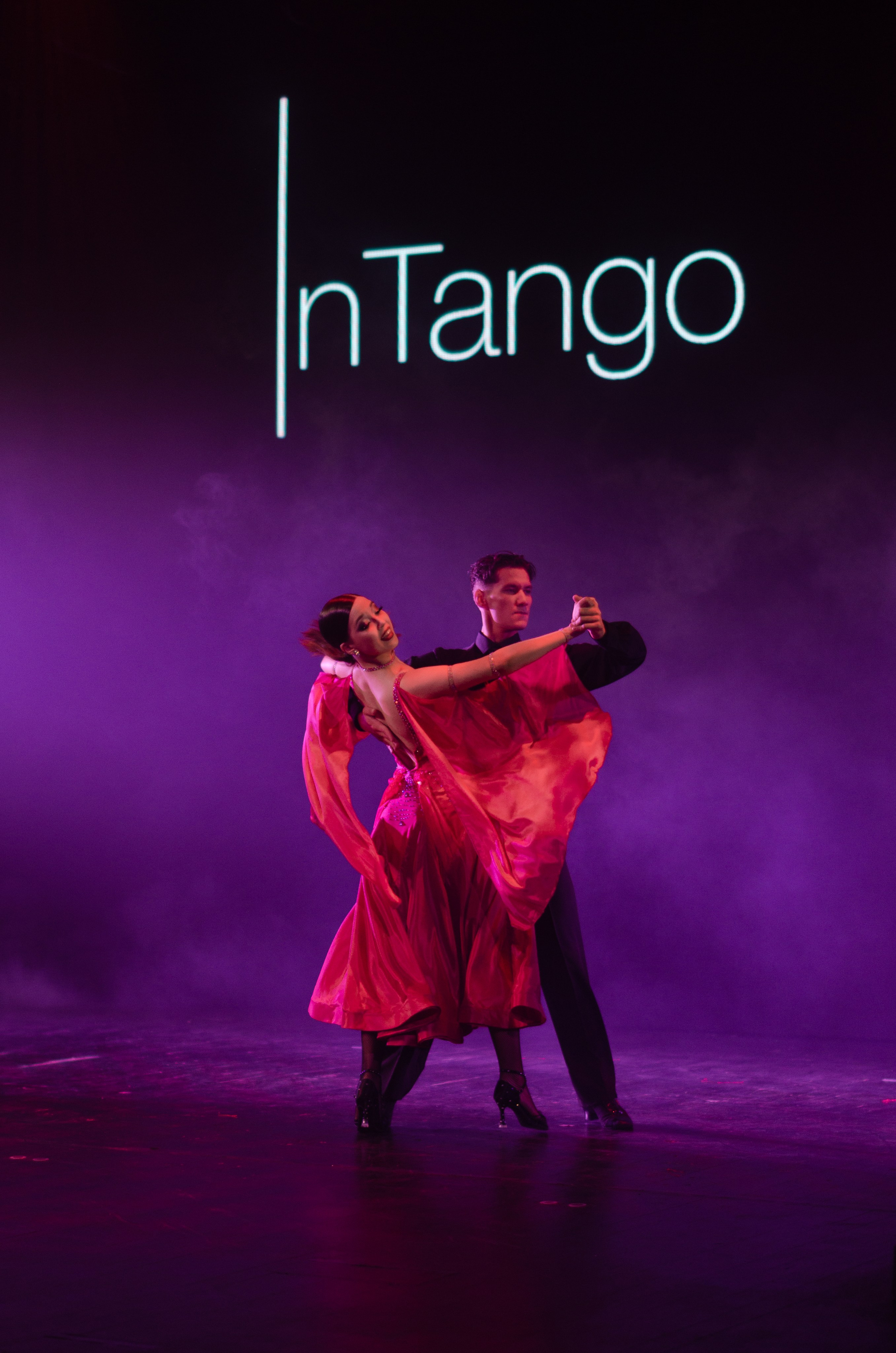 Фоторепортаж танцевального мероприятия. Денисова Аля — фотограф для парных съемок и индивидуальных историй в Барнауле