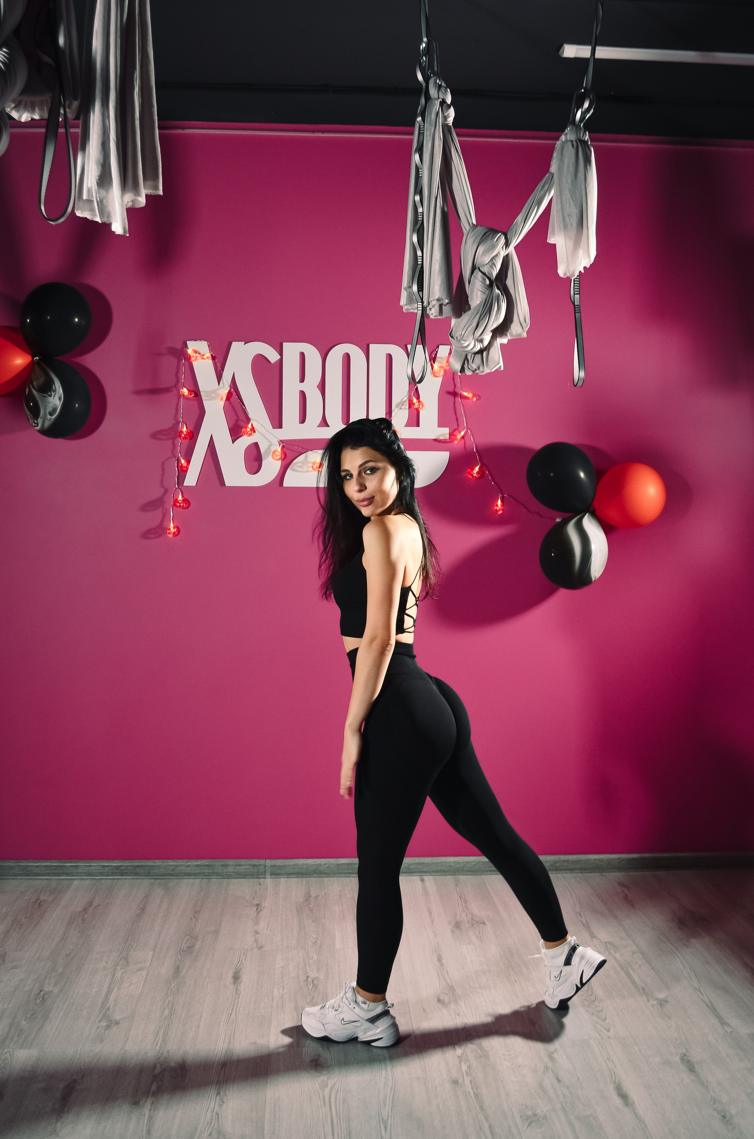 Фоторепортаж мероприятия в фитнес-клубе. Денисова Аля — фотограф для парных съемок и индивидуальных историй в Барнауле