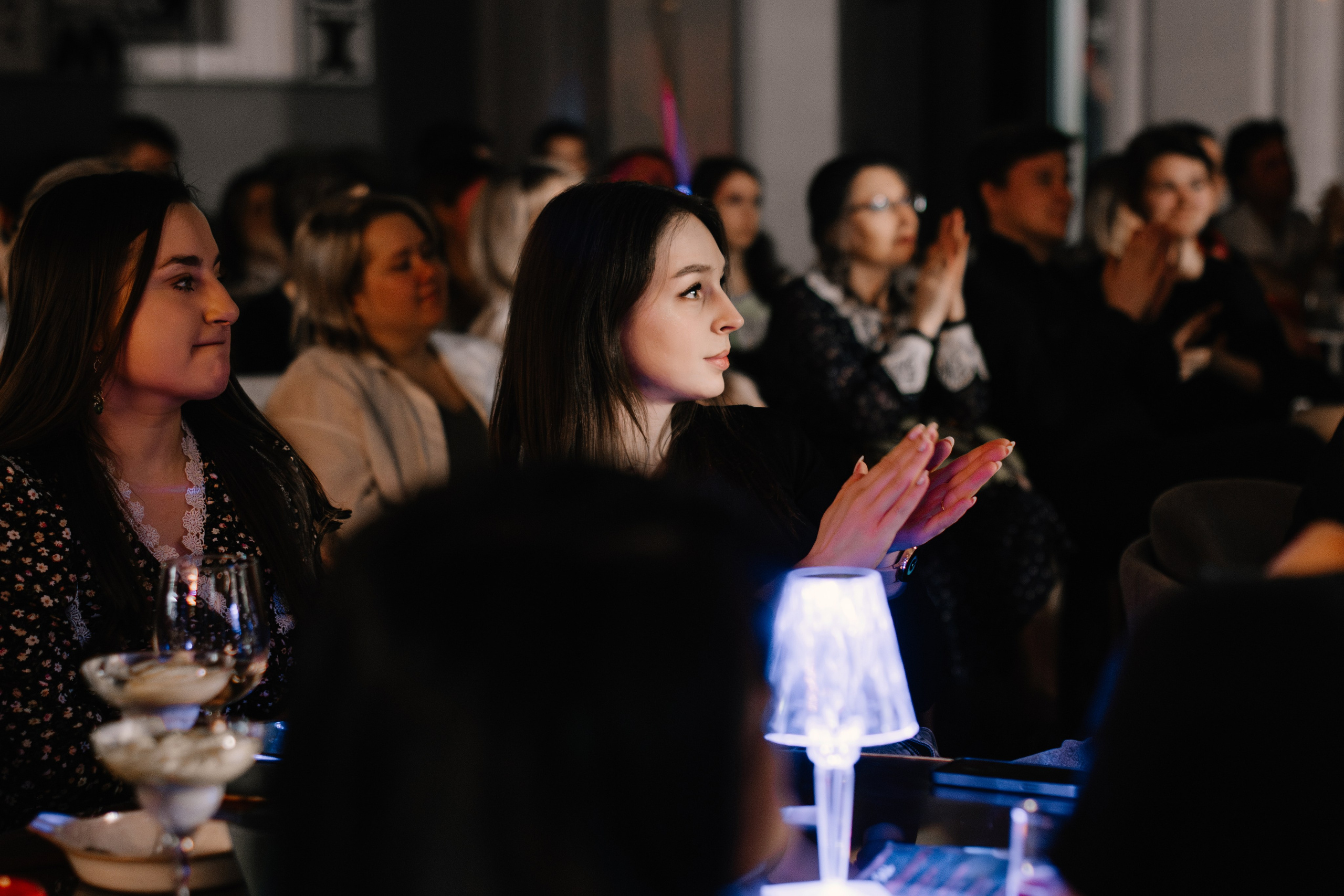 StandUp с Наташей Красновой. 1 апреля в Sketch. Фотограф в Челябинске Любовь Денисенко