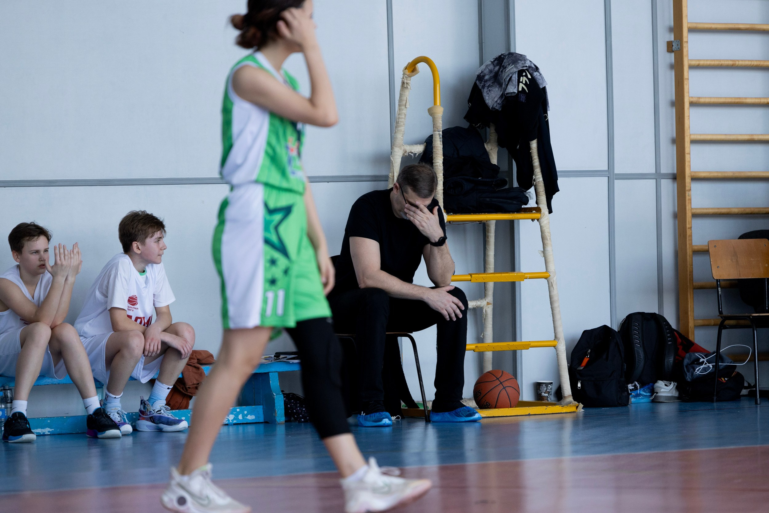 Соревнования по баскетболу среди школьников. Репортажный и портретный фотограф в Владивостоке