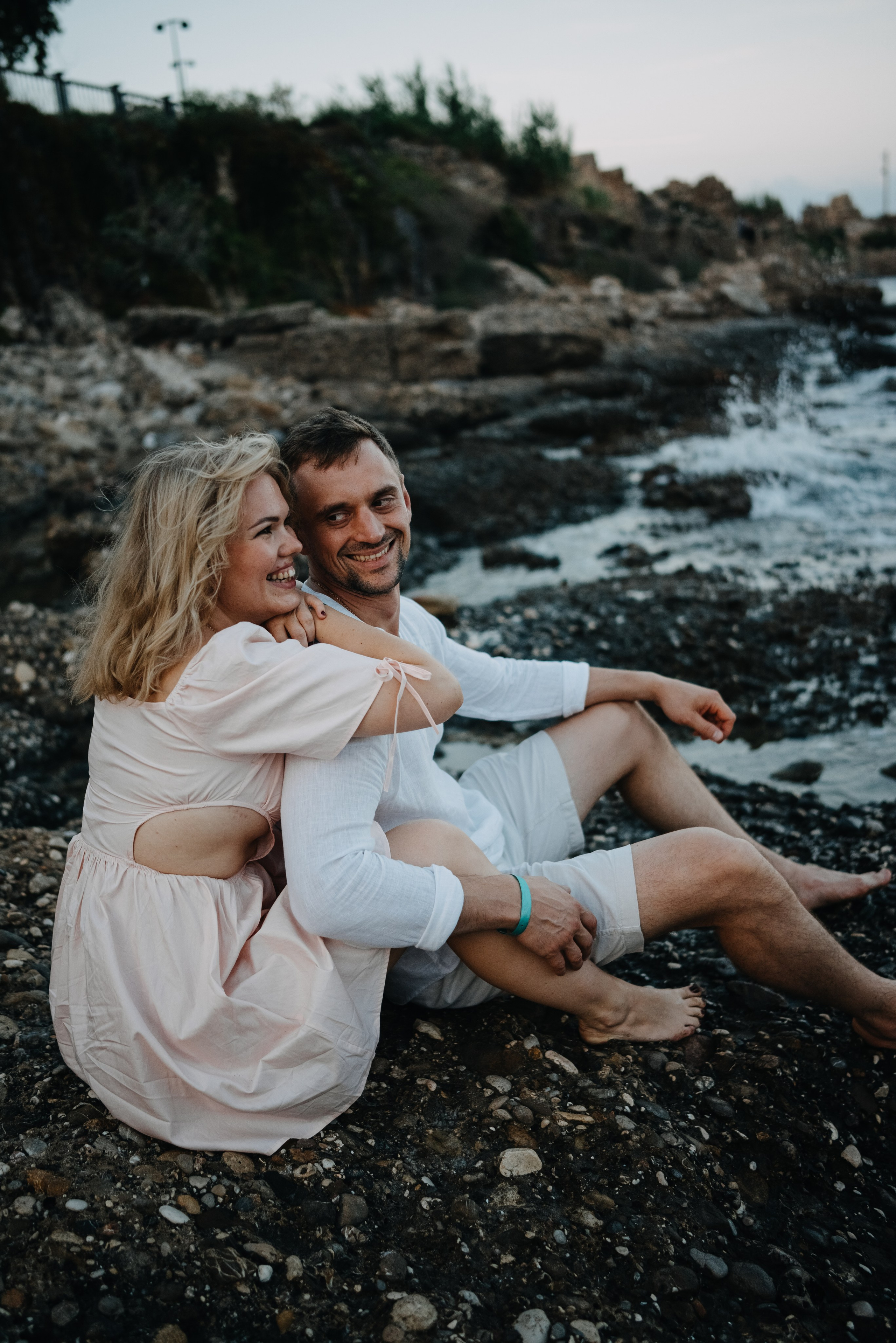 Съемка пары на море. Портретный и свадебный фотограф в Тбилиси • xeniqo