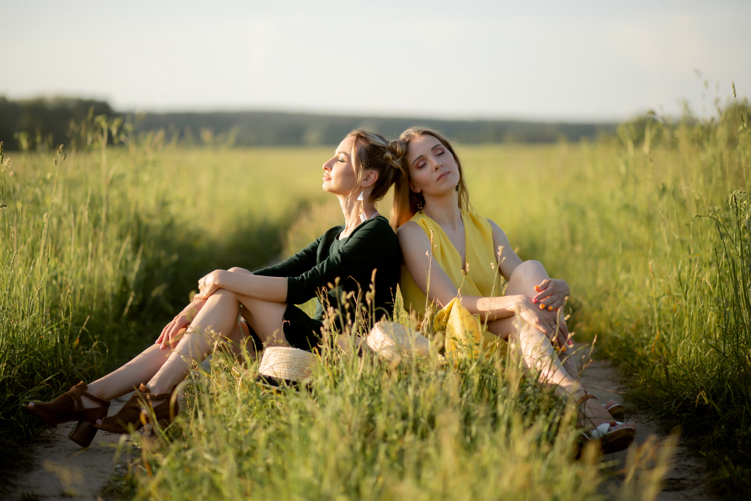 Фотосессия для подруг детства. Профессиональная видео и фото съёмка в Калуге и области