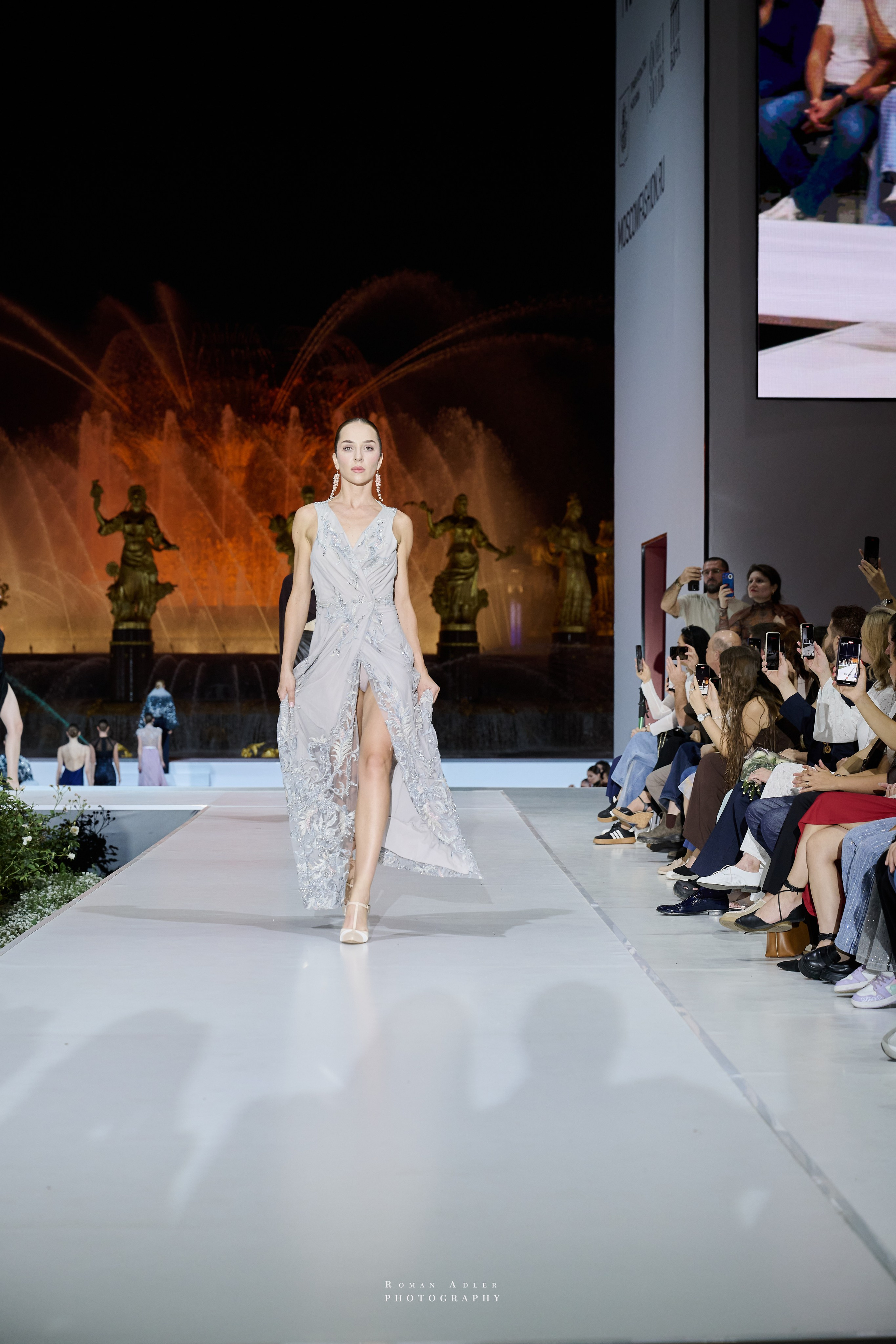 Московская неделя моды. Фотограф Роман Адлер
