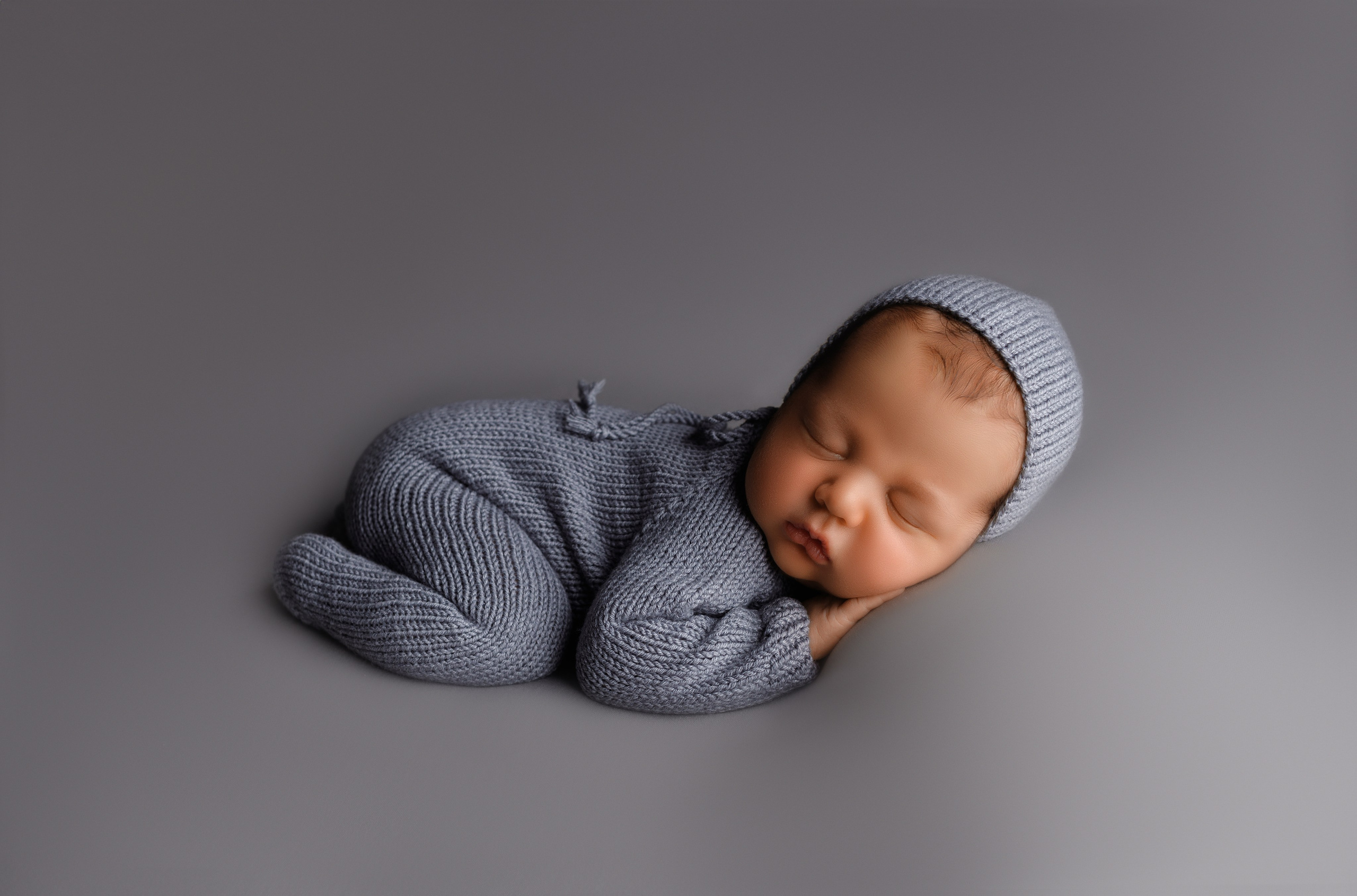 Новорожденные малыши. Фотограф беременных и новорожденных Егармина Валентина