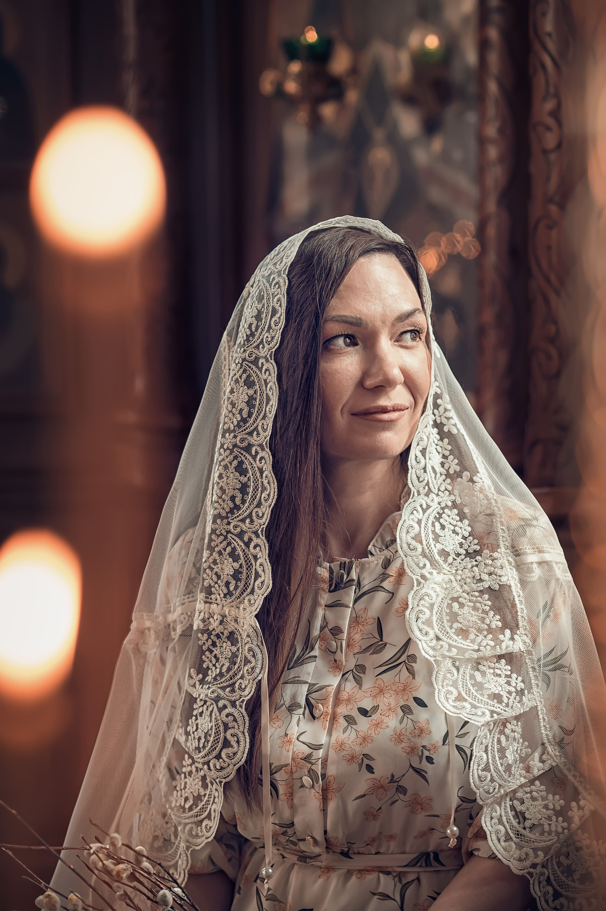 Ниночка с мамой Еленой в вербное воскресенье. Фотографы крещения/венчания  Красноярск Татьяна и Вячеслав Переваловы