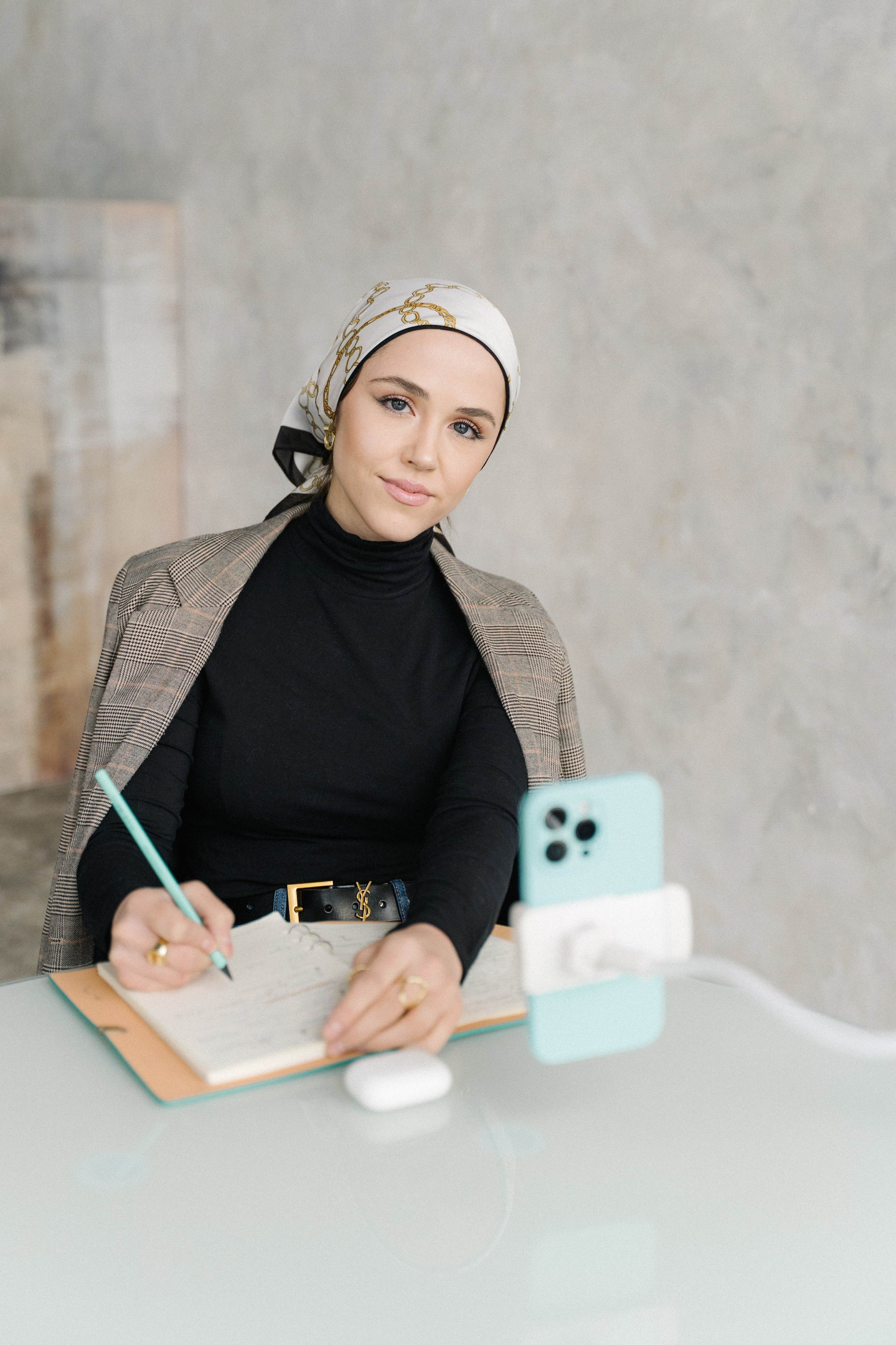 Аделя Коуч. Главная