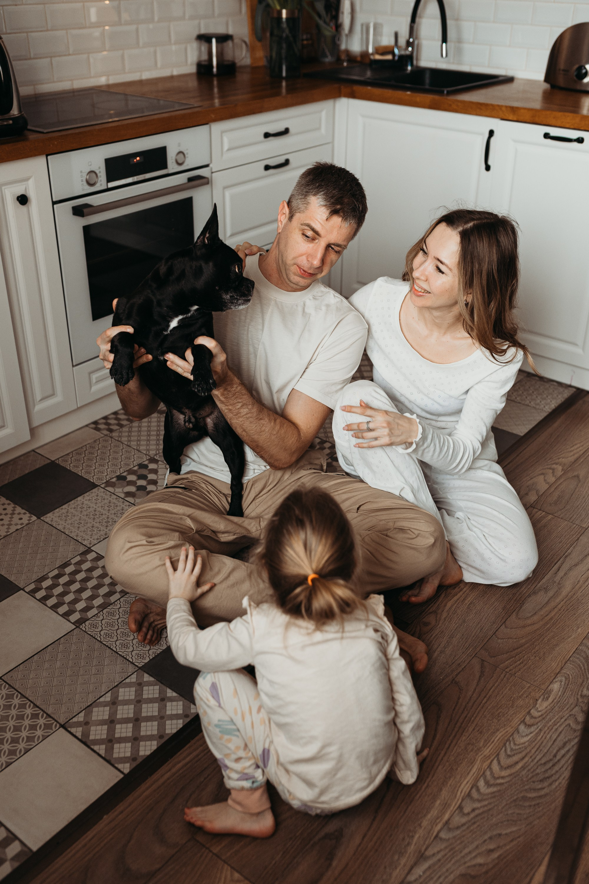 Настя, Рома и Николь дома. Семейный и детский фотограф в Новосибирске и Краснообске — Анна Ким