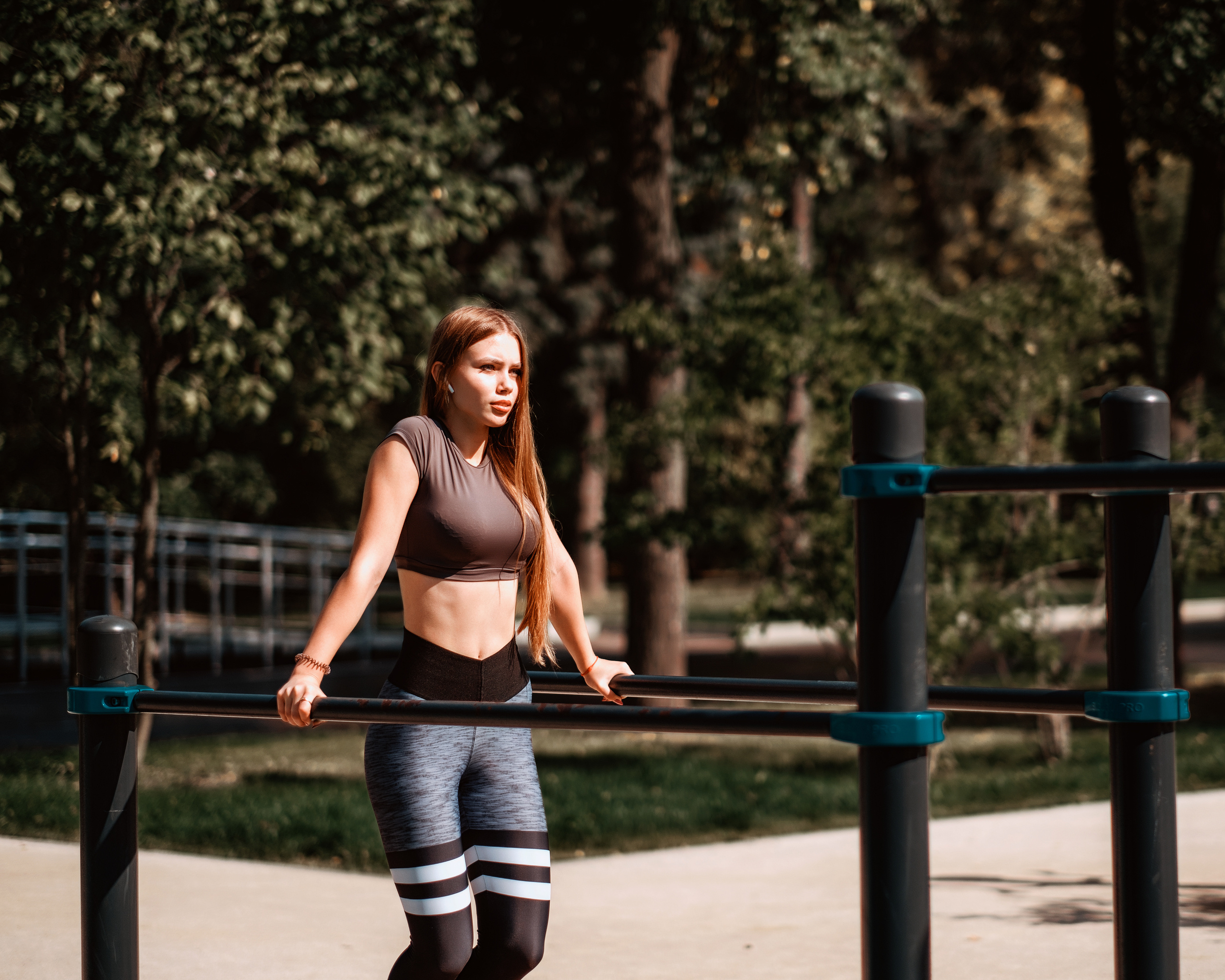 Качалка в «Лужниках». Портретная фотосъемка в Москве. Фотограф Алексей Афанасьев