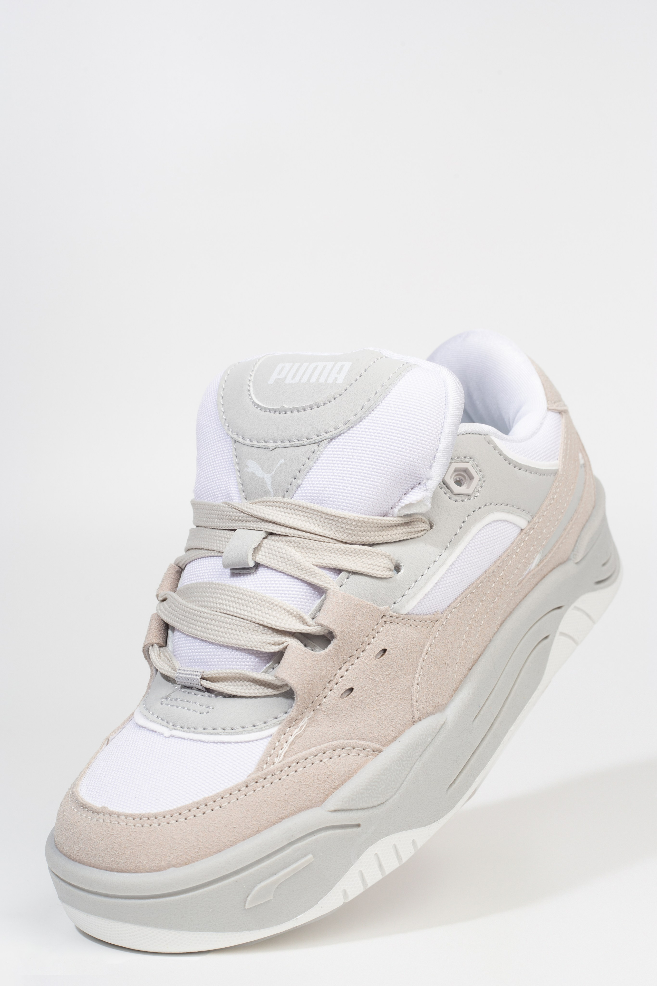 Кроссовки PUMA. Фотограф для различных событий, проектов, маркетплейсов, сайтов и мероприятий в Екатеринбурге