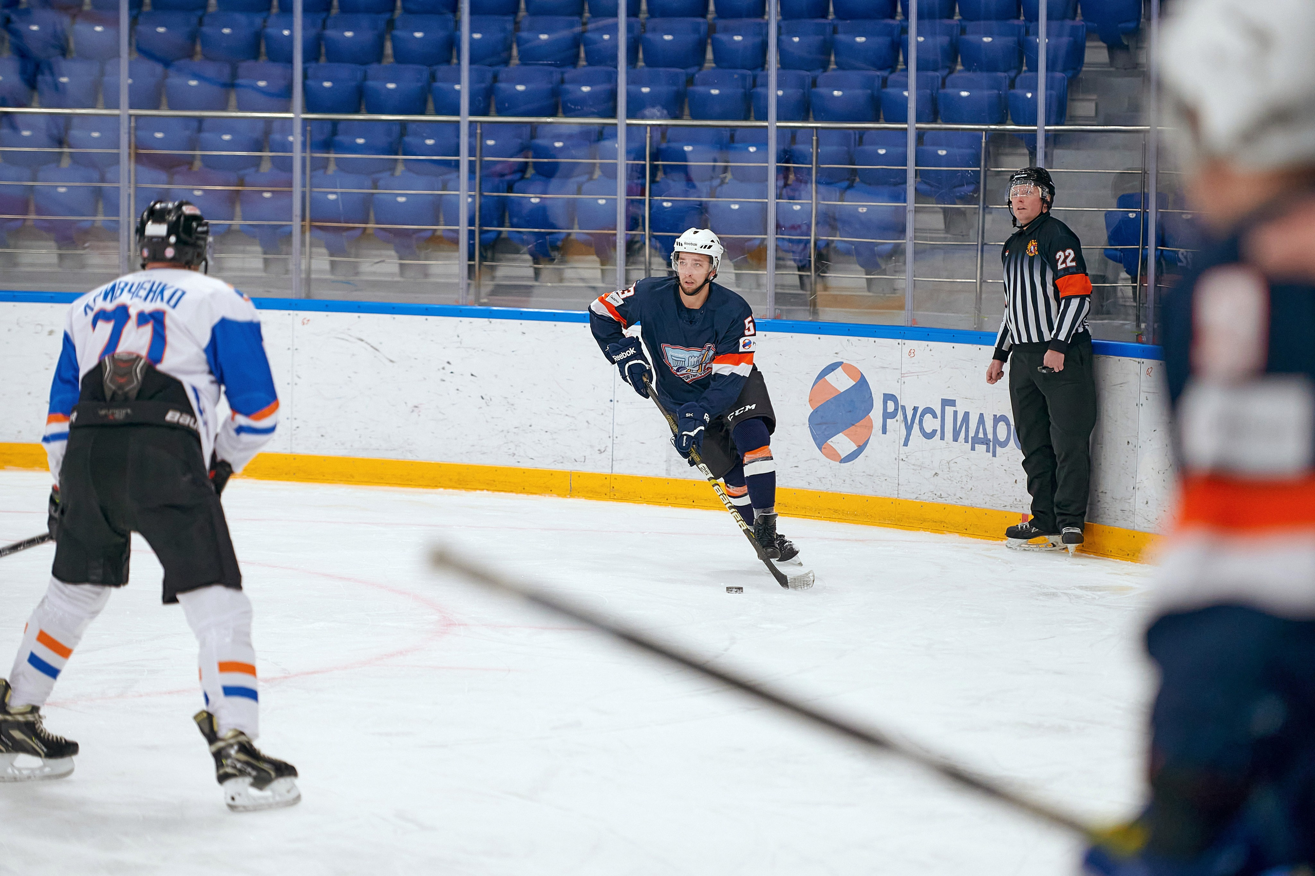 Портфолио репортажной фотосъёмки: Кристалл арена — Хоккей — РусГидро. Фотограф Яковлев Роман — Красноярск