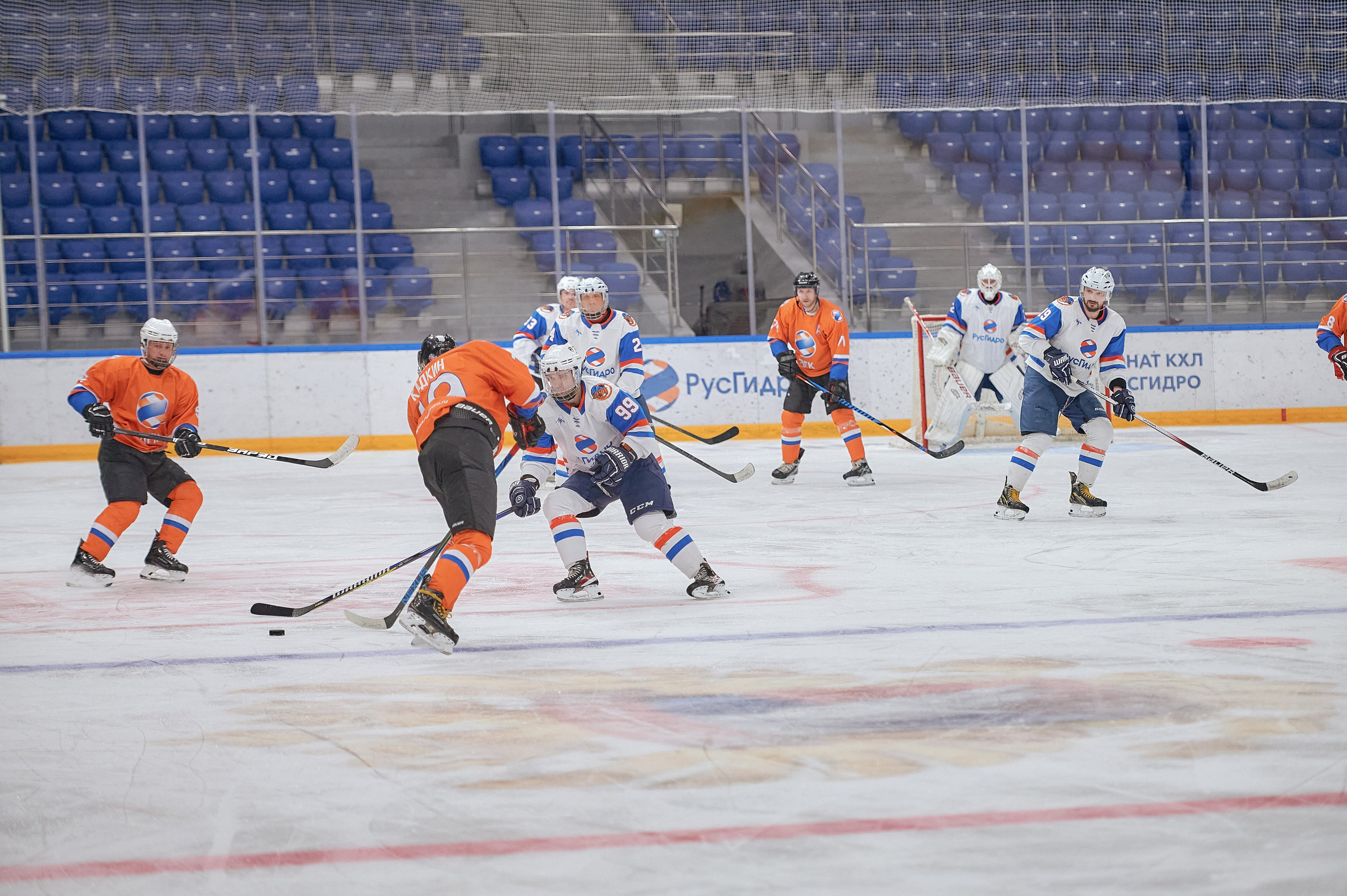 Портфолио репортажной фотосъёмки: Кристалл арена — Хоккей — РусГидро. Фотограф Яковлев Роман — Красноярск
