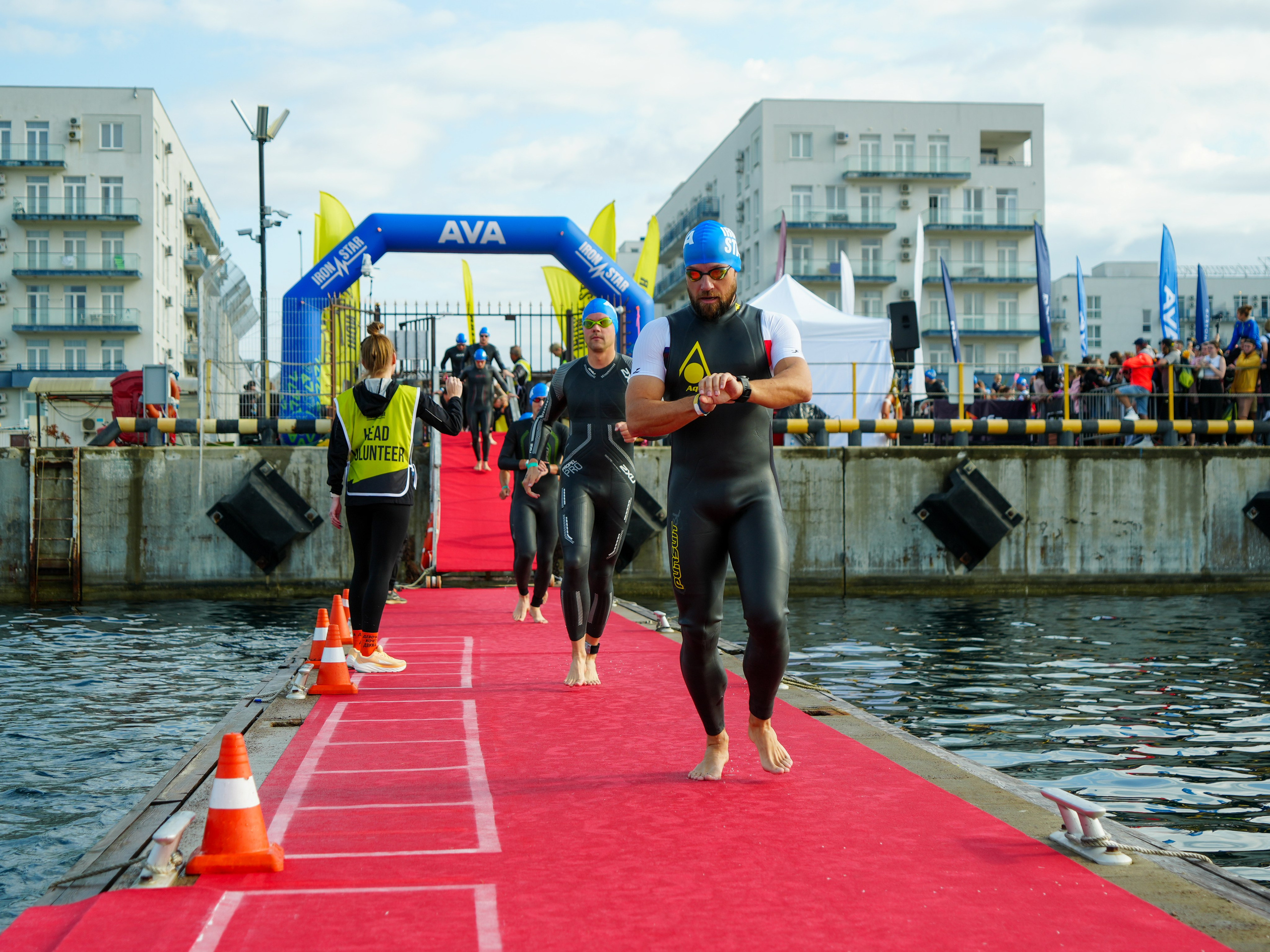 Фотоотчет партнерской интеграции для компании TELE2 на фестивале Ironstar. Репортажный фотограф в Красной Поляне и Сочи Павлюченко Екатерина