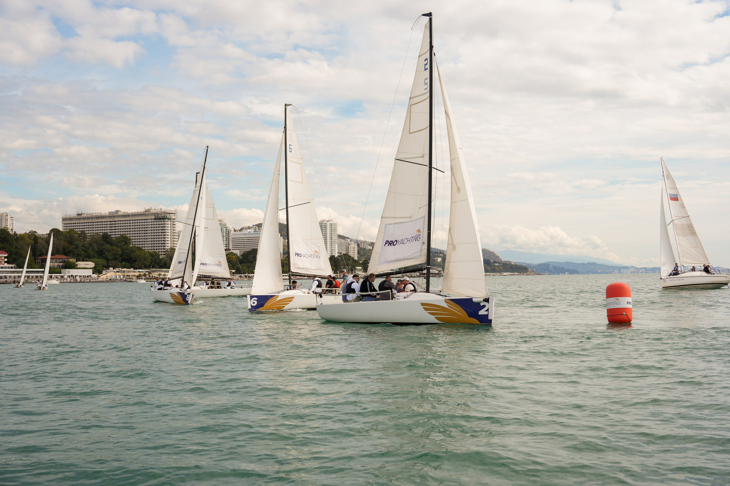 Яхтенная регата для компании Агрегатка. Репортажный фотограф в Красной Поляне и Сочи Павлюченко Екатерина