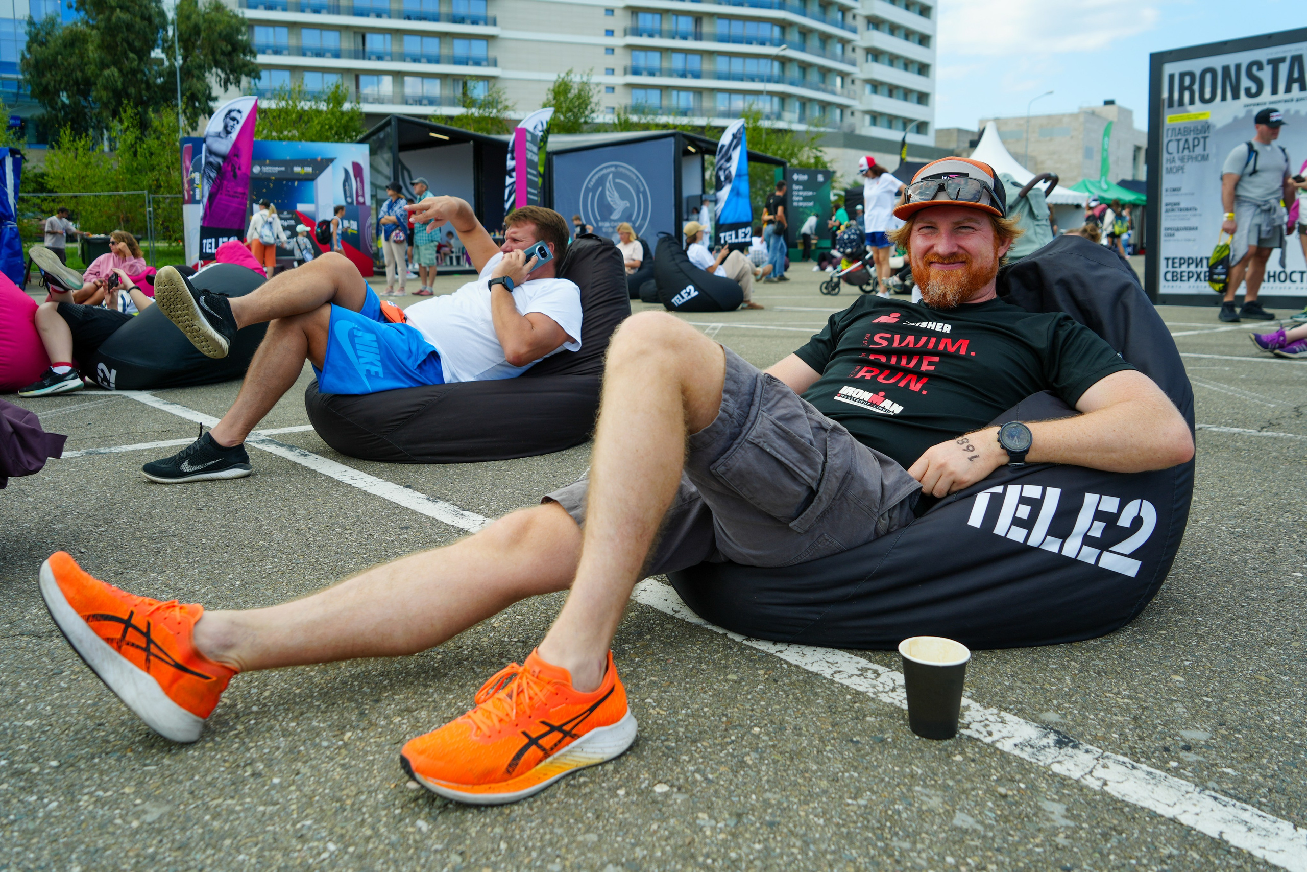 Фотоотчет партнерской интеграции для компании TELE2 на фестивале Ironstar. Репортажный фотограф в Красной Поляне и Сочи Павлюченко Екатерина