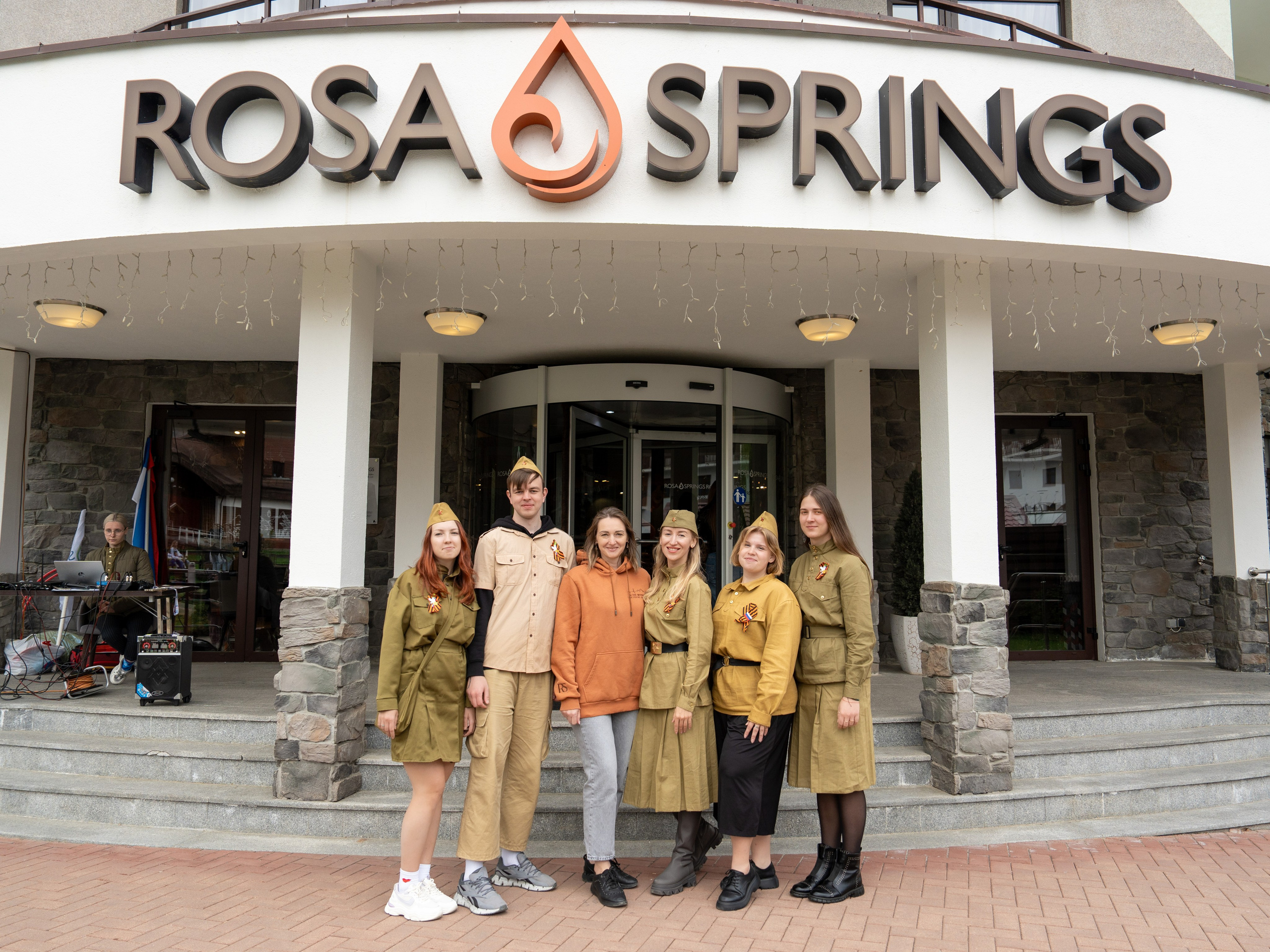 Шествие бессмертного полка 9 мая 2024 Rosa Springs. Репортажный фотограф в Красной Поляне и Сочи Павлюченко Екатерина
