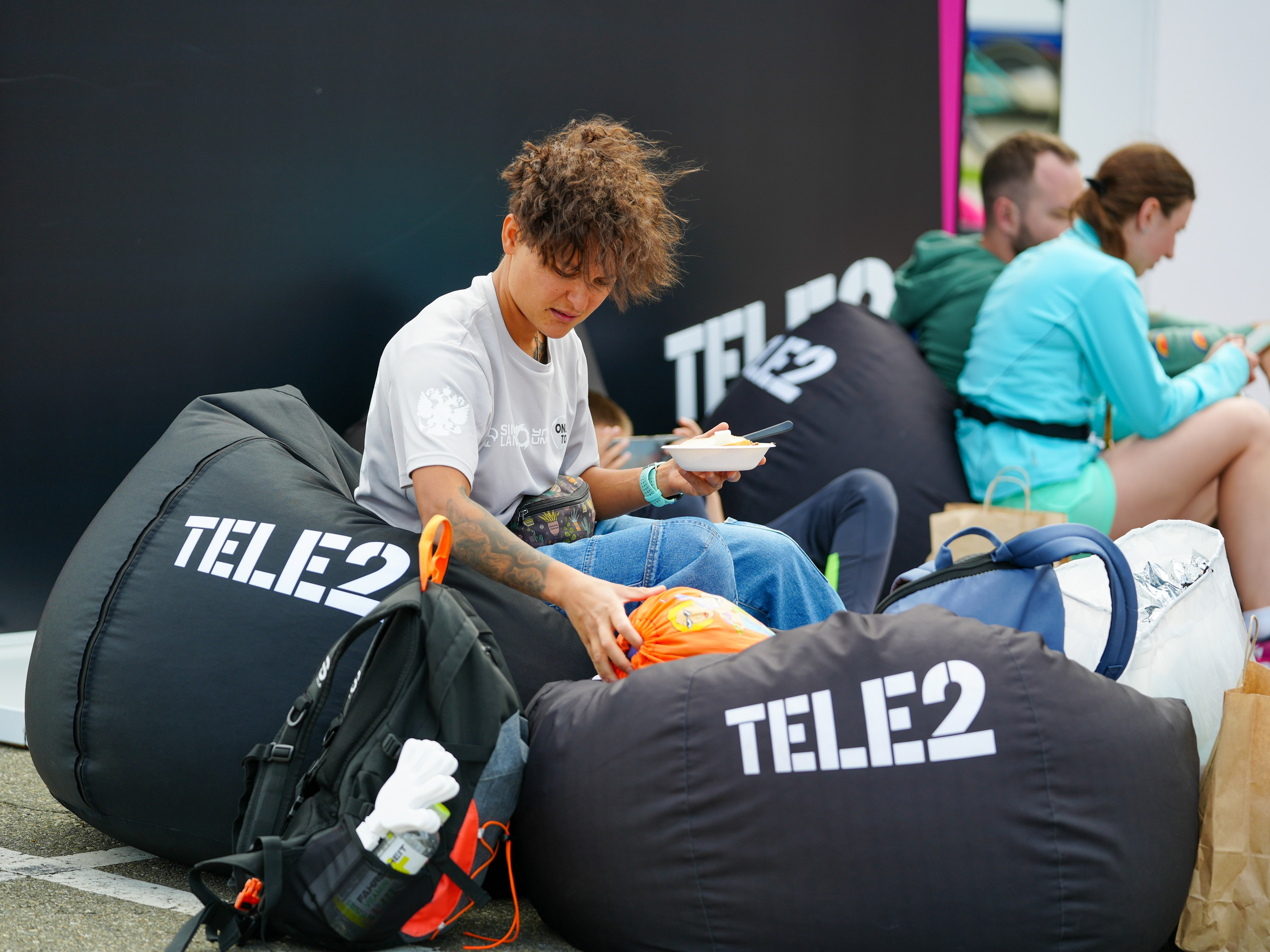 Фотоотчет партнерской интеграции для компании TELE2 на фестивале Ironstar. Репортажный фотограф в Красной Поляне и Сочи Павлюченко Екатерина