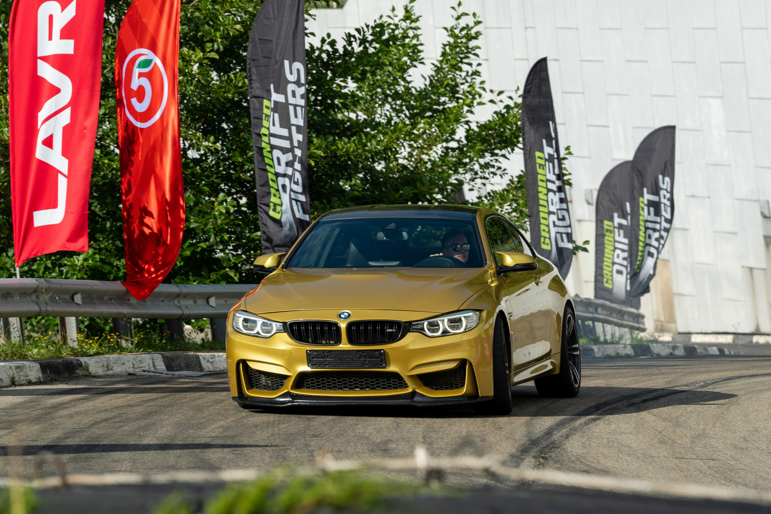 Фотоотчет партнеской интеграции для сети «Пятерочка» на фестивале «Grounded». Репортажный фотограф в Красной Поляне и Сочи Павлюченко Екатерина