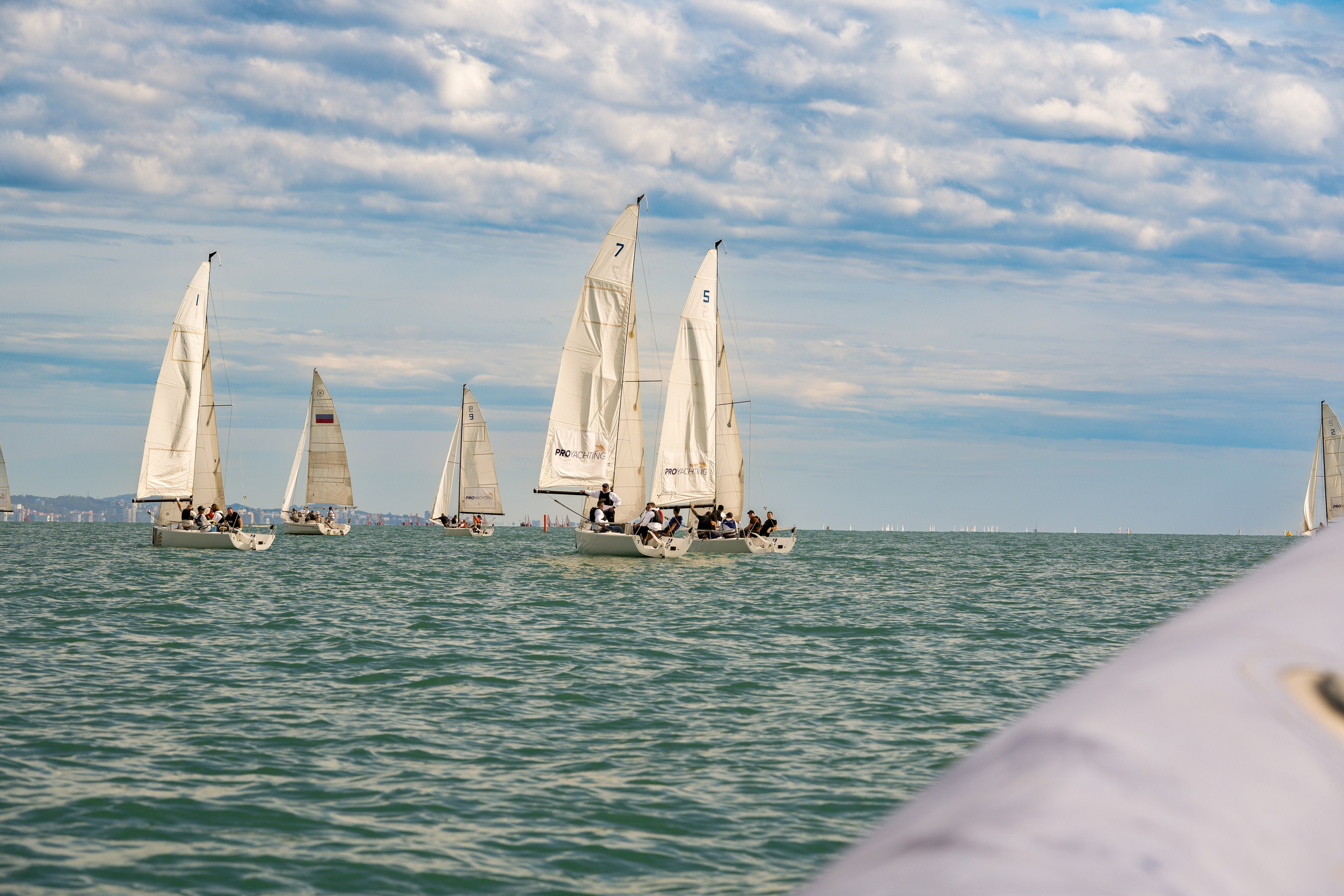 Яхтенная регата для компании Агрегатка. Репортажный фотограф в Красной Поляне и Сочи Павлюченко Екатерина