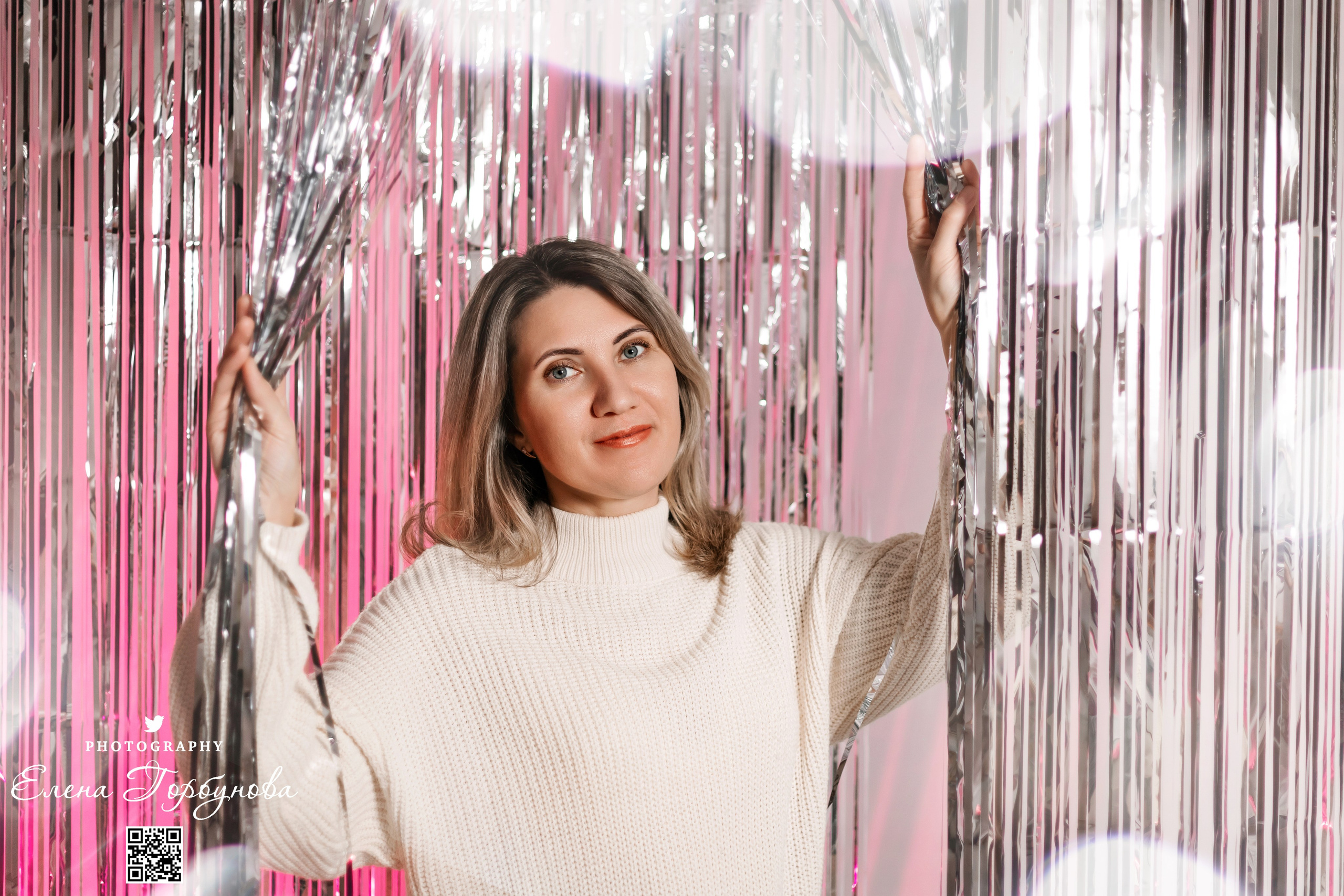 Ольга и Даша. Моя студия. Ноябрь 2024. Фотограф Пермь. Свадьбы. Семья и дети, школа, д. сад. Фотокниги