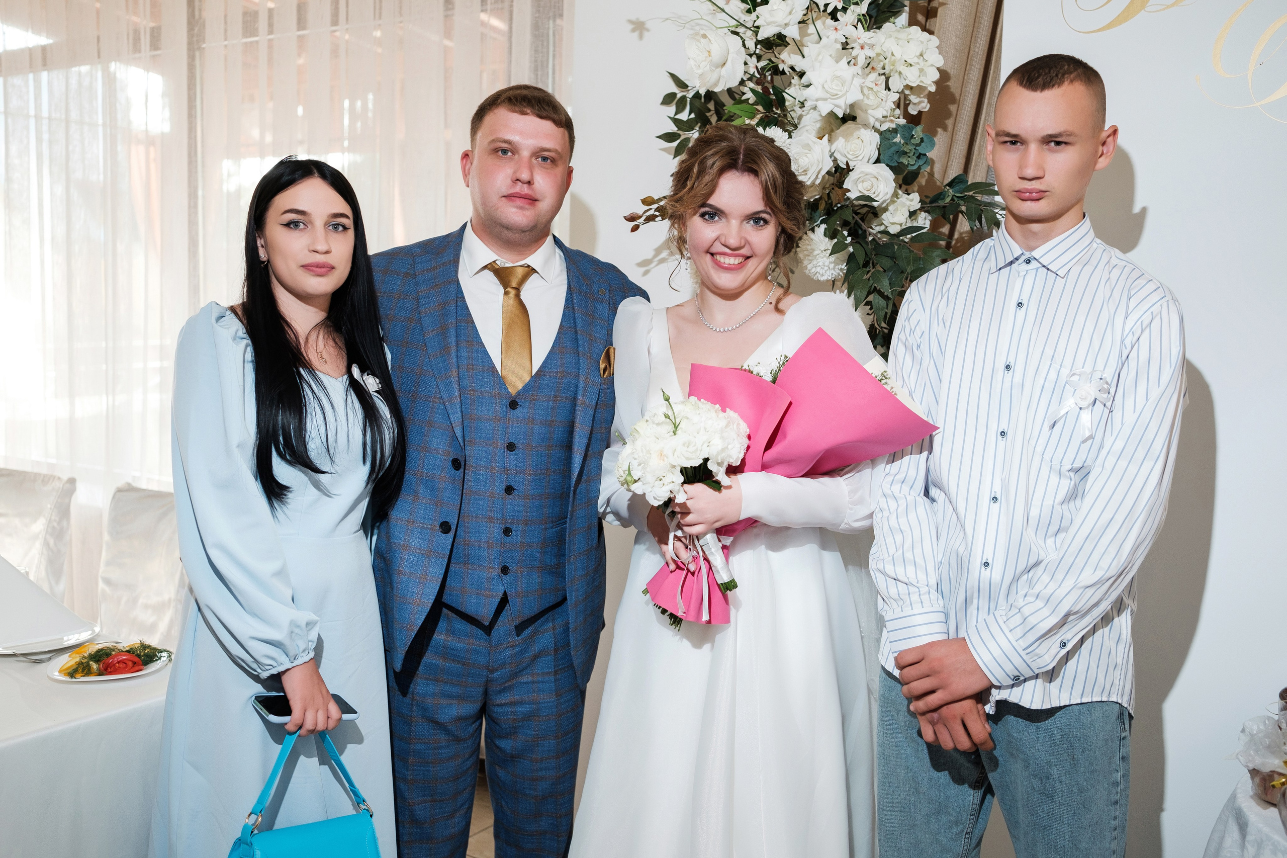 Виктор и Анна. Свадебный фотограф | репортаж | праздники | крещение