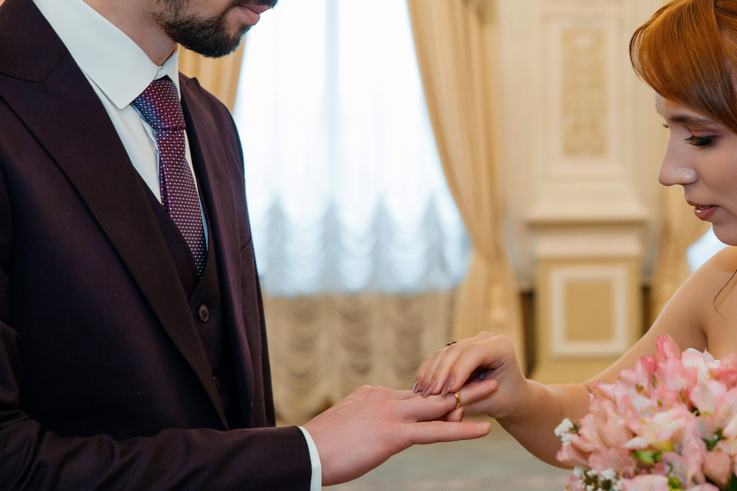 Первый ЗАГС и Фотосессия на Витебском в апреле. Свадебный фотограф в Санкт-Петербурге Вика Стукачева
