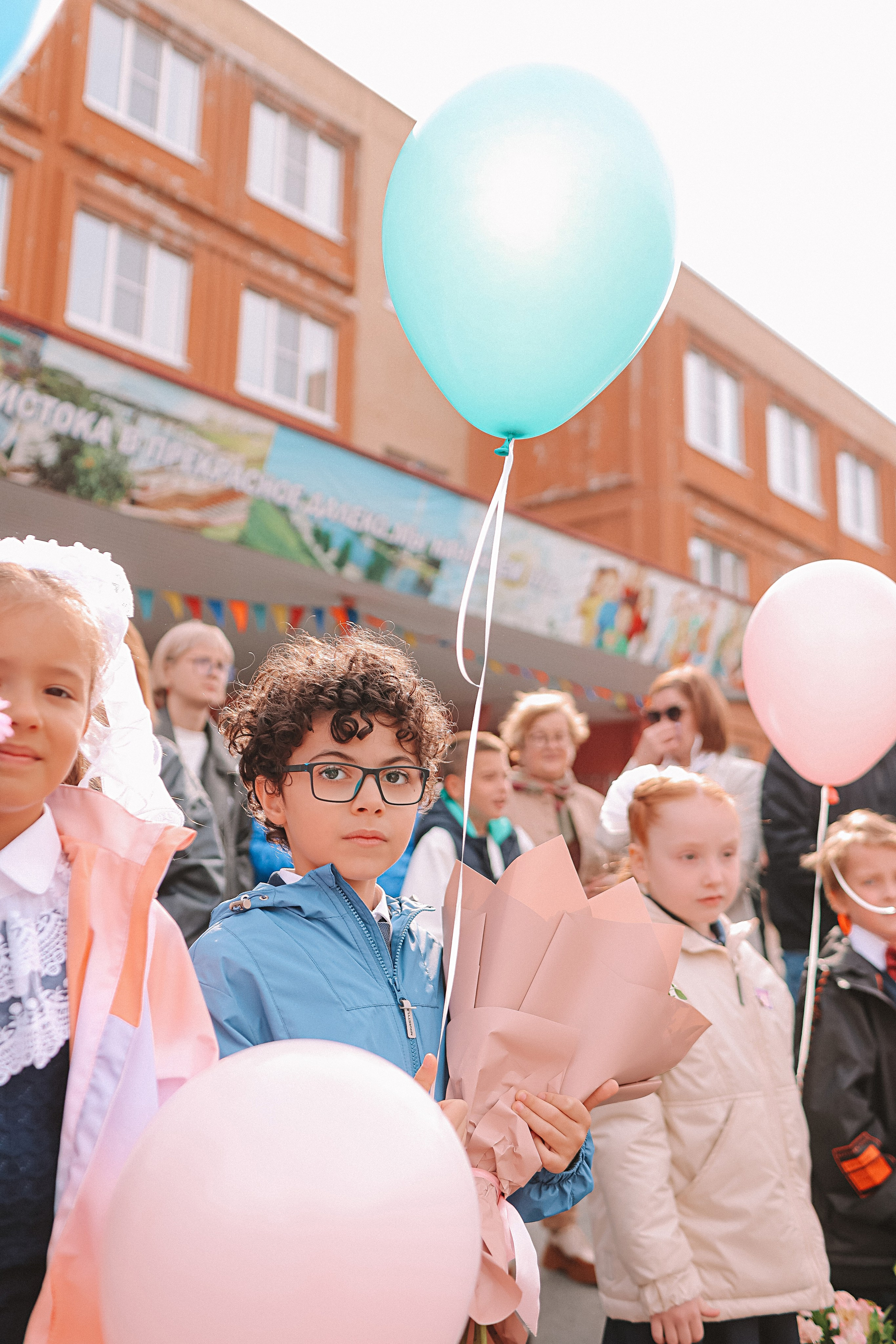 1 сентября линейка+кл час+портреты. Семейный фотограф Тюмень, фотограф на роды Салмина Мария