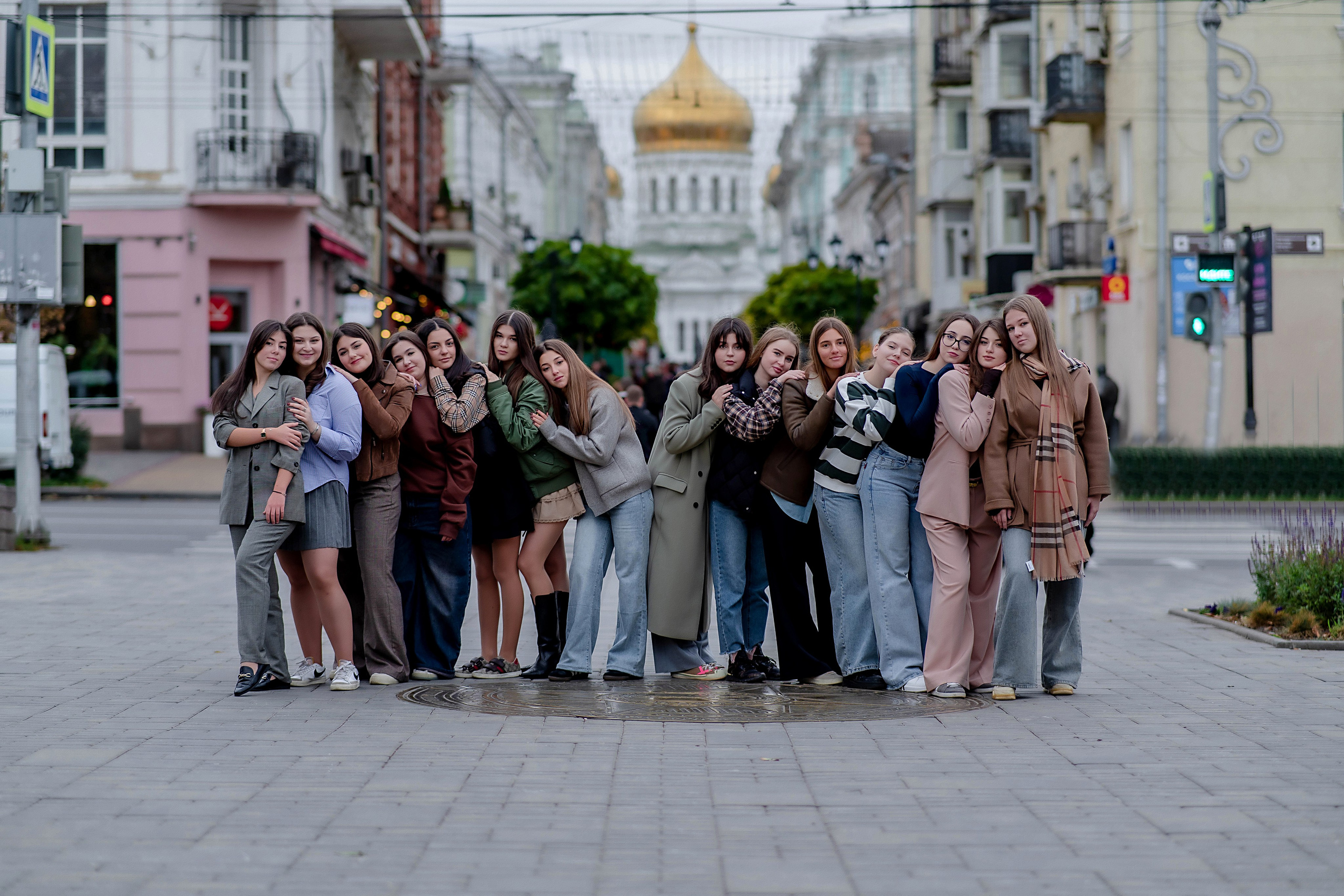 «Школьные годы» (до 120 страниц) для 1-4 и 5-9 классов. Современные Выпускные Альбомы в Ростове-на-Дону