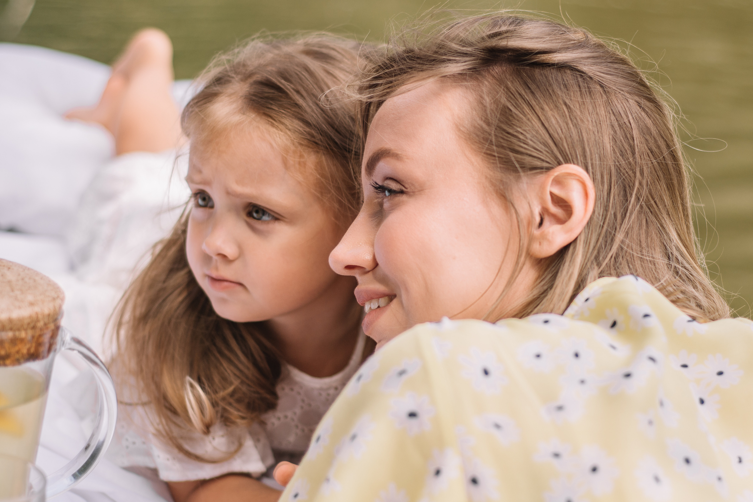 Катя и Дина, уличная фотосессия в студии. Семейный и детский фотограф Кущ Наташа