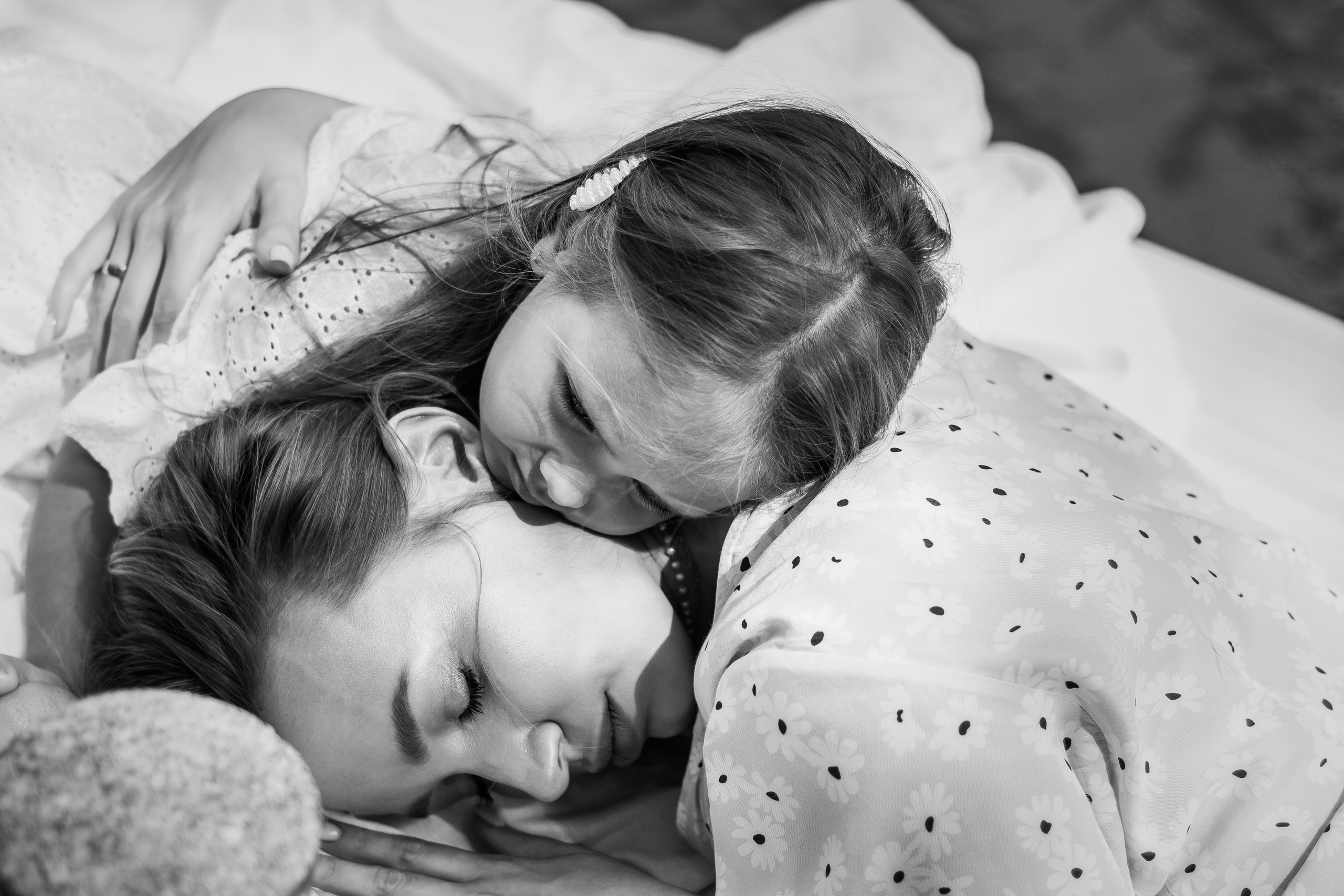 Катя и Дина, уличная фотосессия в студии. Семейный и детский фотограф Кущ Наташа