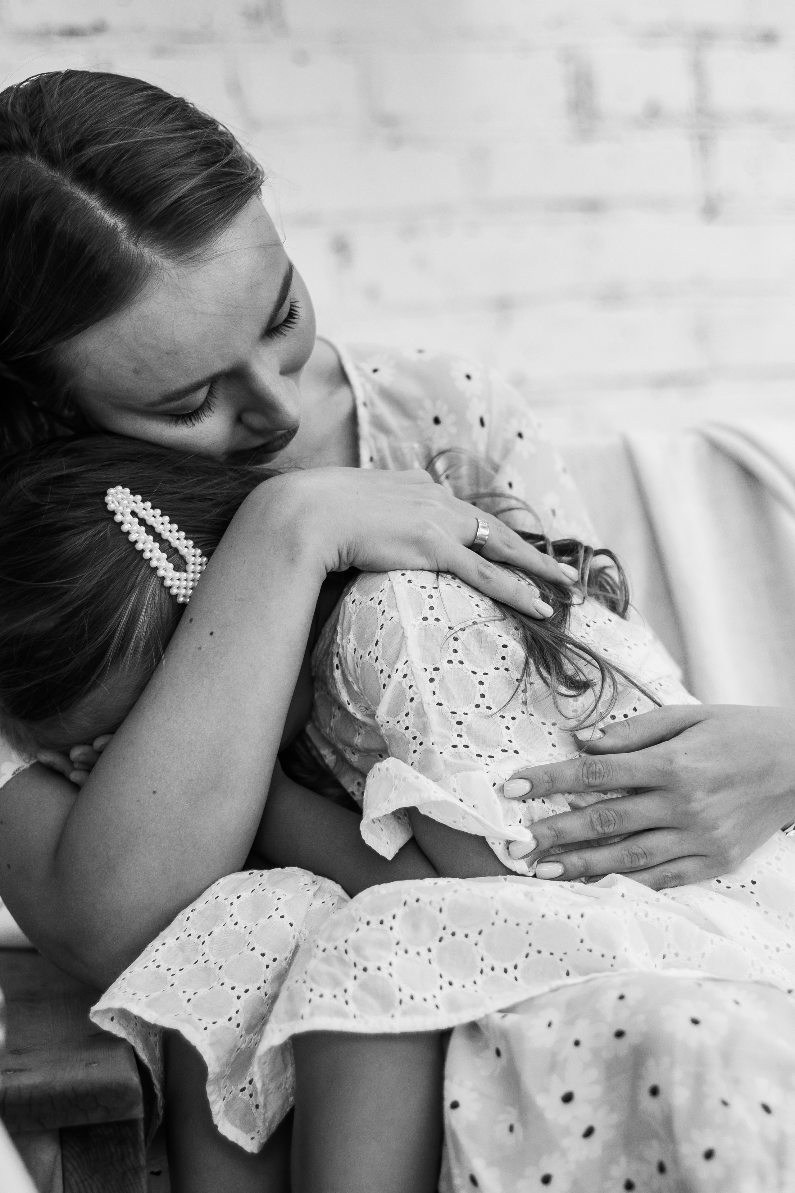 Катя и Дина, уличная фотосессия в студии. Семейный и детский фотограф Кущ Наташа