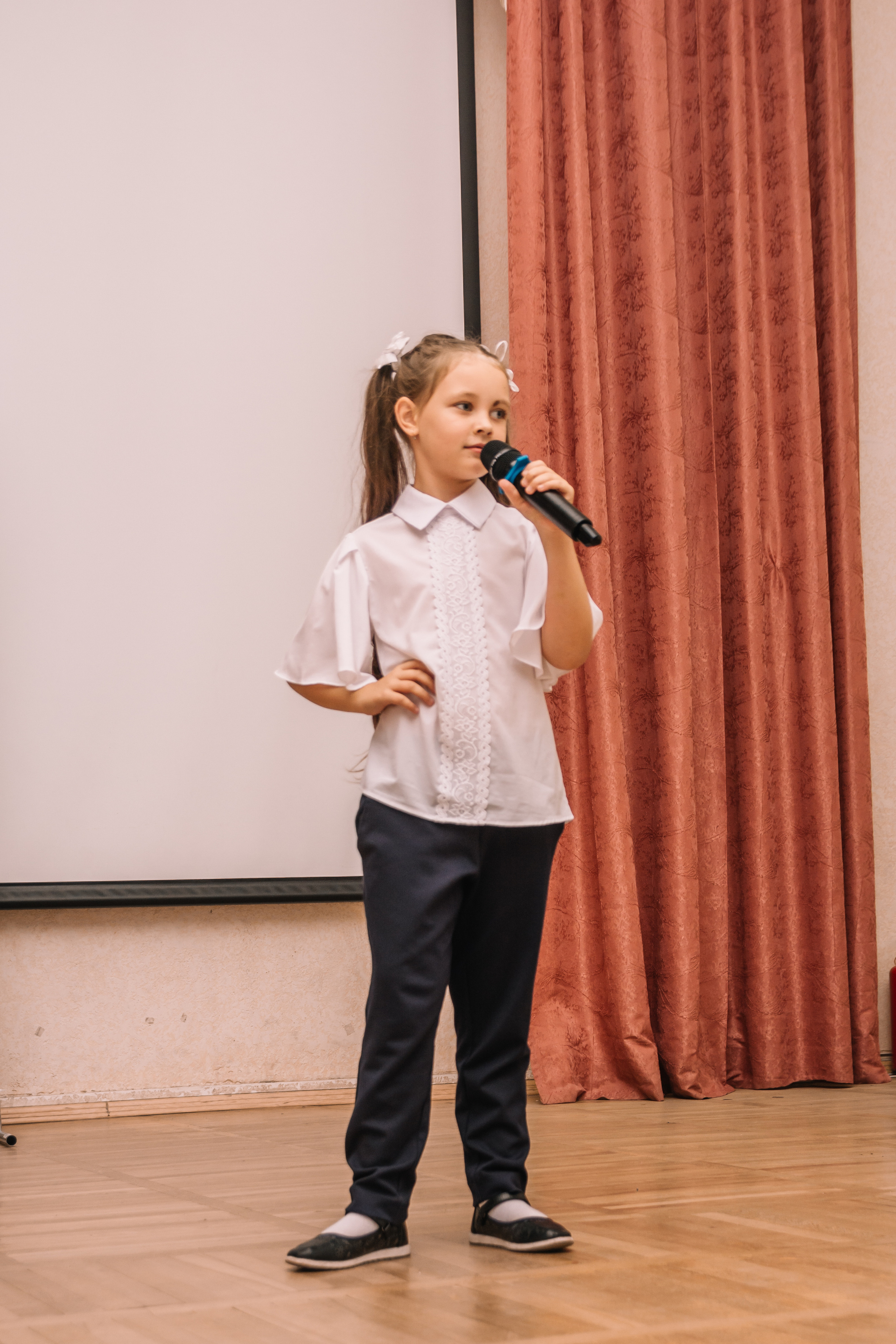 Посвящение в гимназисты, репортаж школьного праздника. Семейный и детский фотограф Кущ Наташа