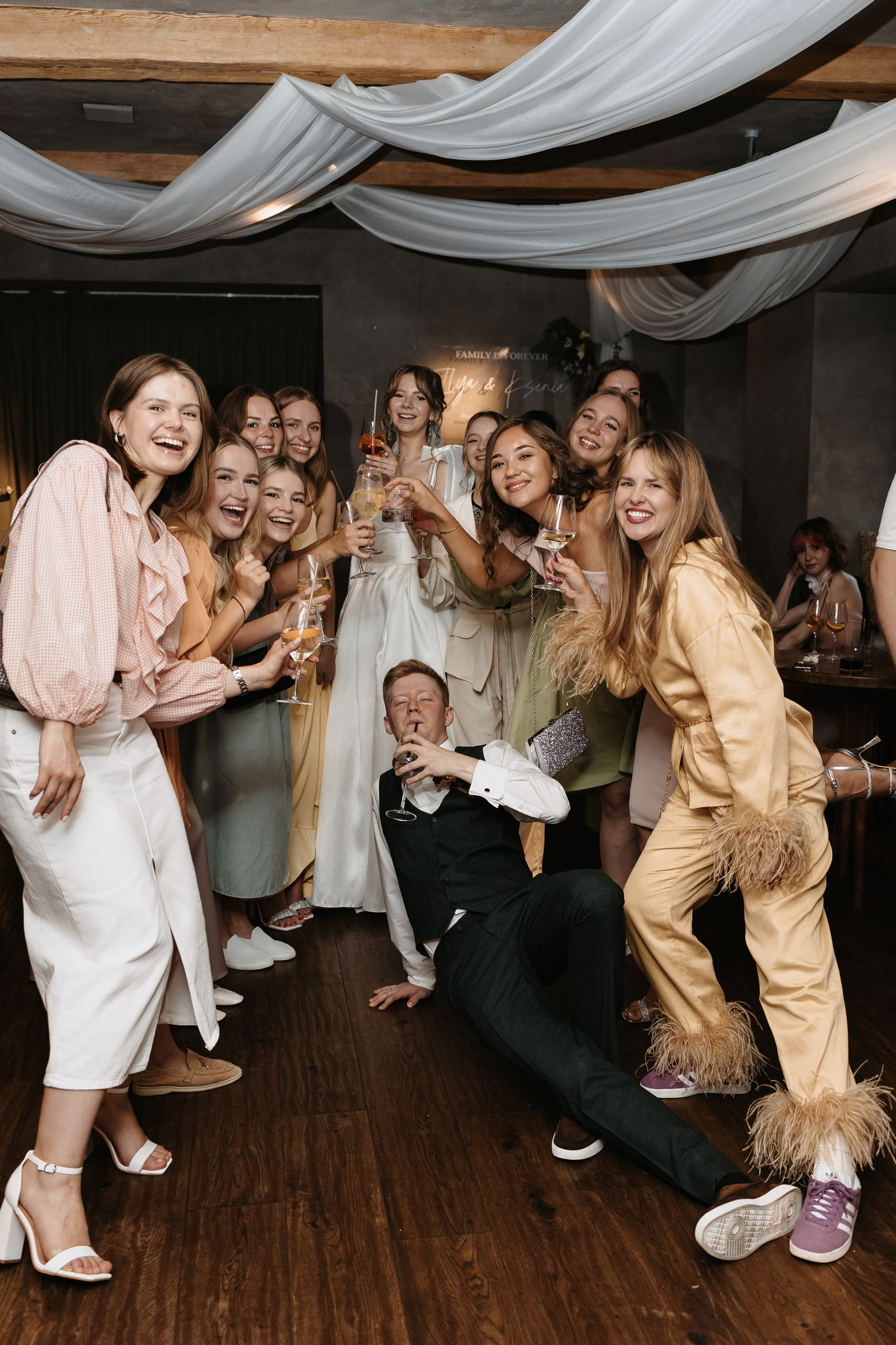 Илья и Ксюша (2024). Свадебный и семейный фотограф в Москве Яна Шувалова