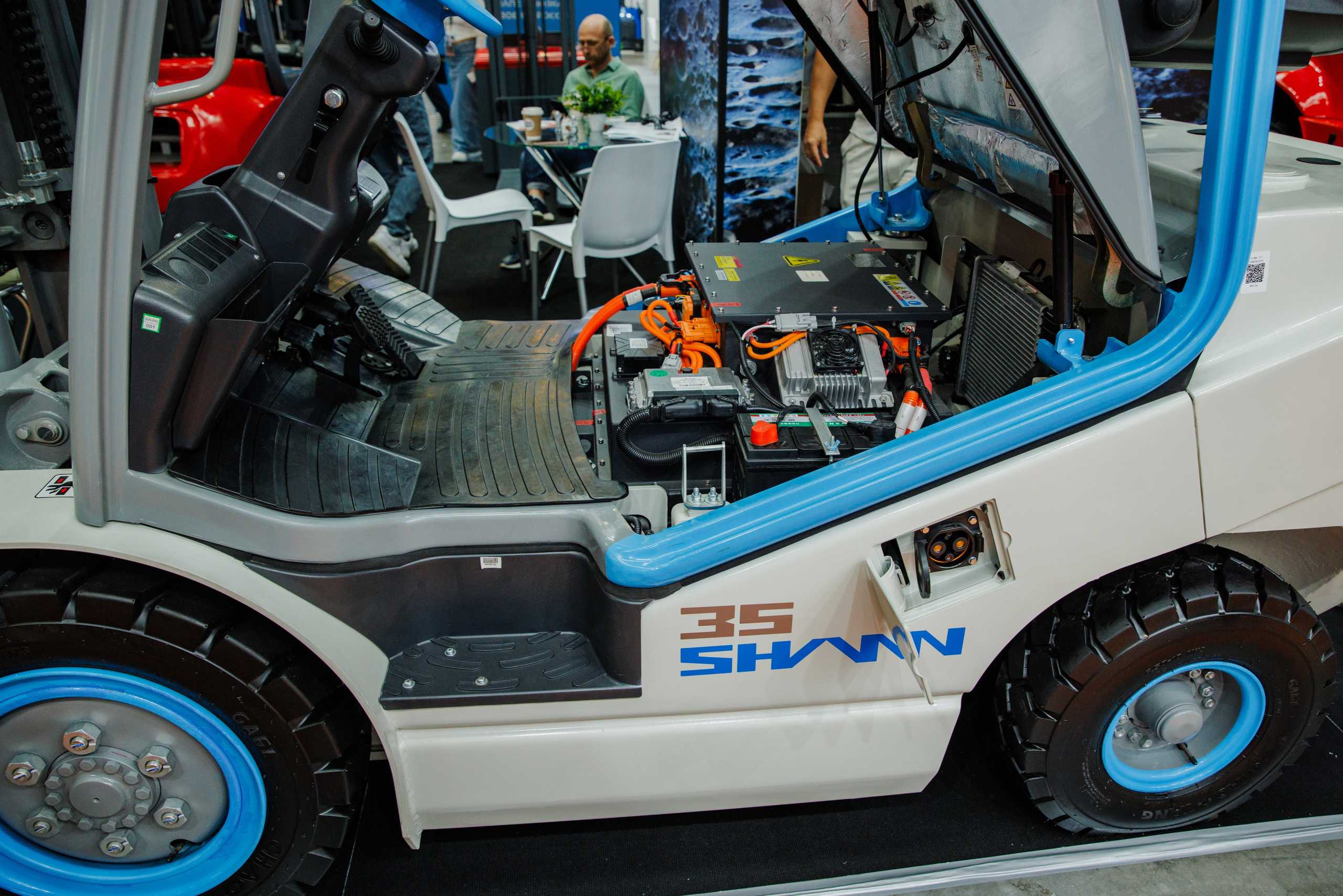 Выставка Спец. Техники. Фотограф Москва Шептаев Артём