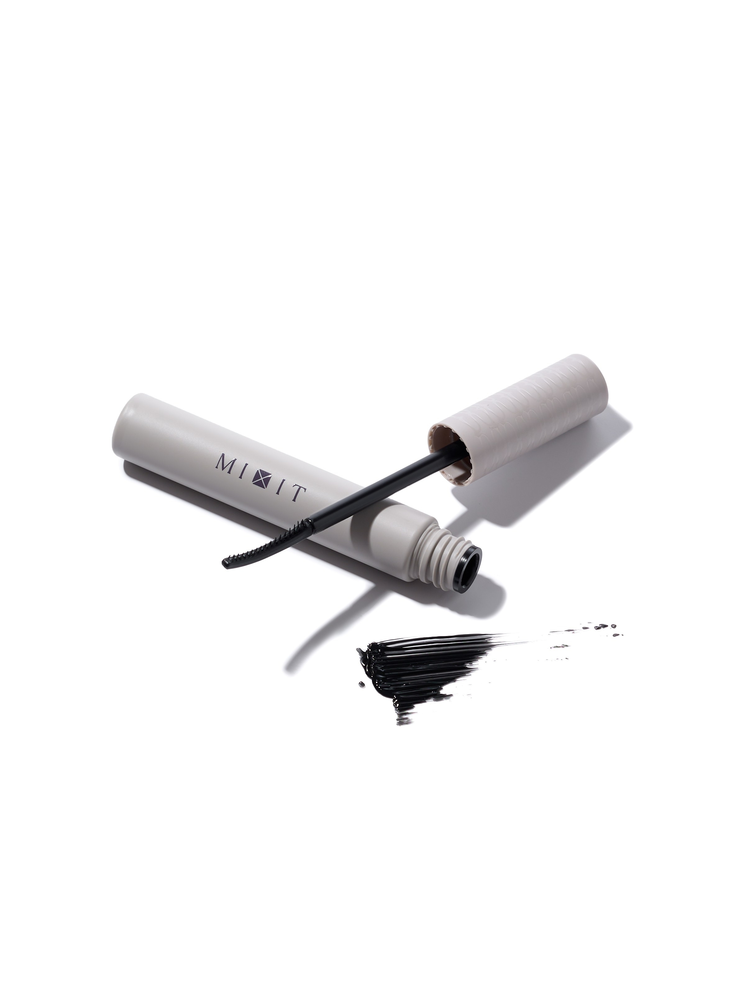 MIXIT (декоративная косметика). Предметный фотограф в Москве Софья Боргардт