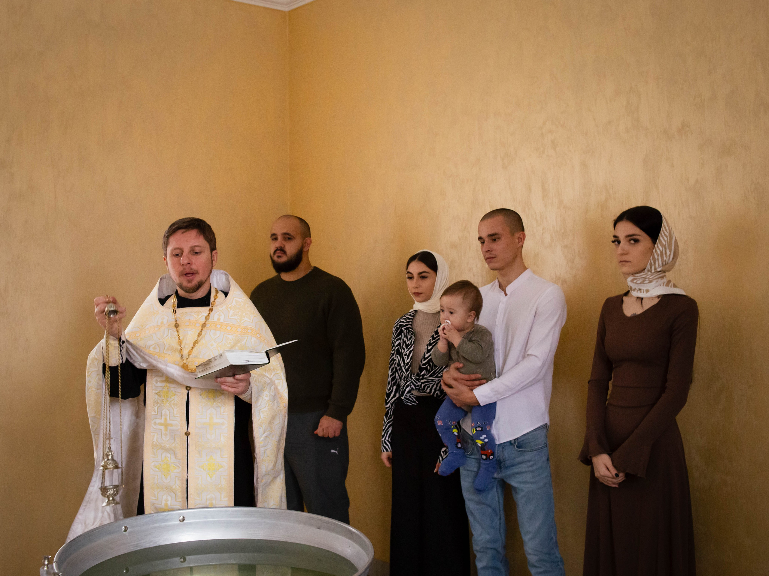 Крещение Эмира. Семейный фотограф Софи Симакова в Волгограде и Волжском