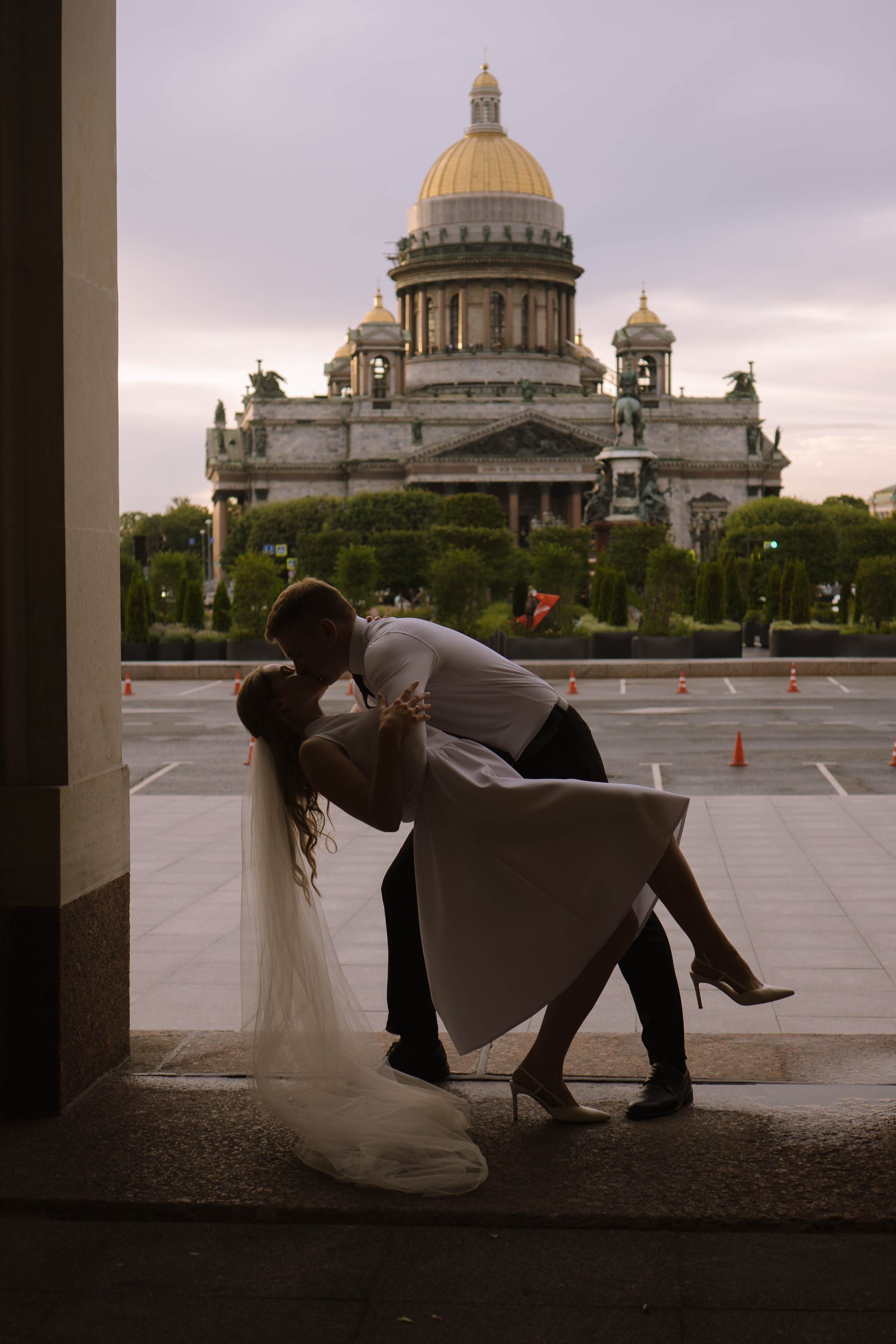 СВАДЕБНАЯ СЬЕМКА С ИСАКИЕВСКИМ СОБОРОМ, АСТОРИЯ И ЗАКОНОДАТЕЛЬНОЕ СОБРАНИЕ. Профессиональный фотограф, Санкт-Петербург — Виктория Богомолова